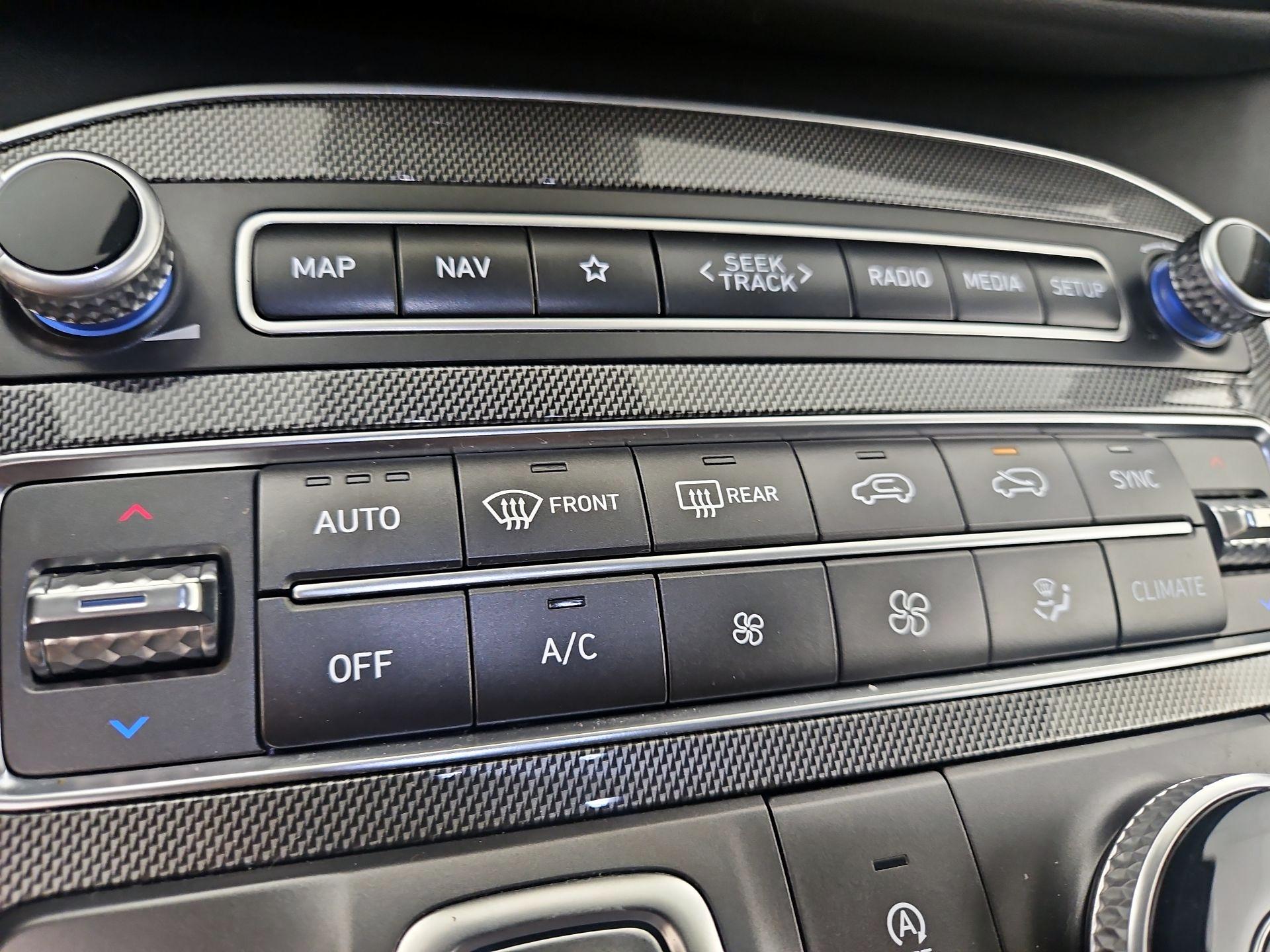 Thumbnail: 2023 Hyundai Santa Fe - 16