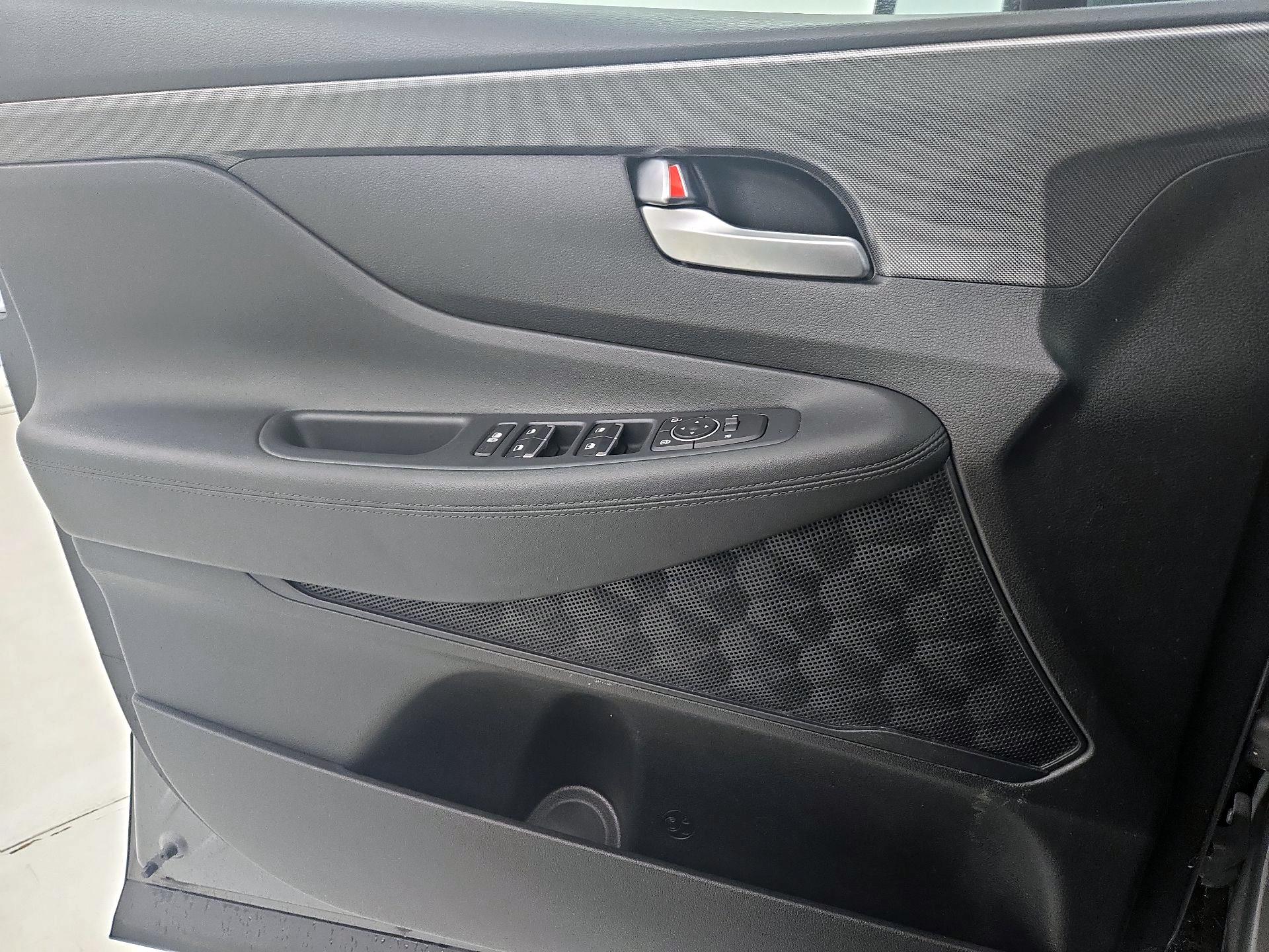 Thumbnail: 2023 Hyundai Santa Fe - 12