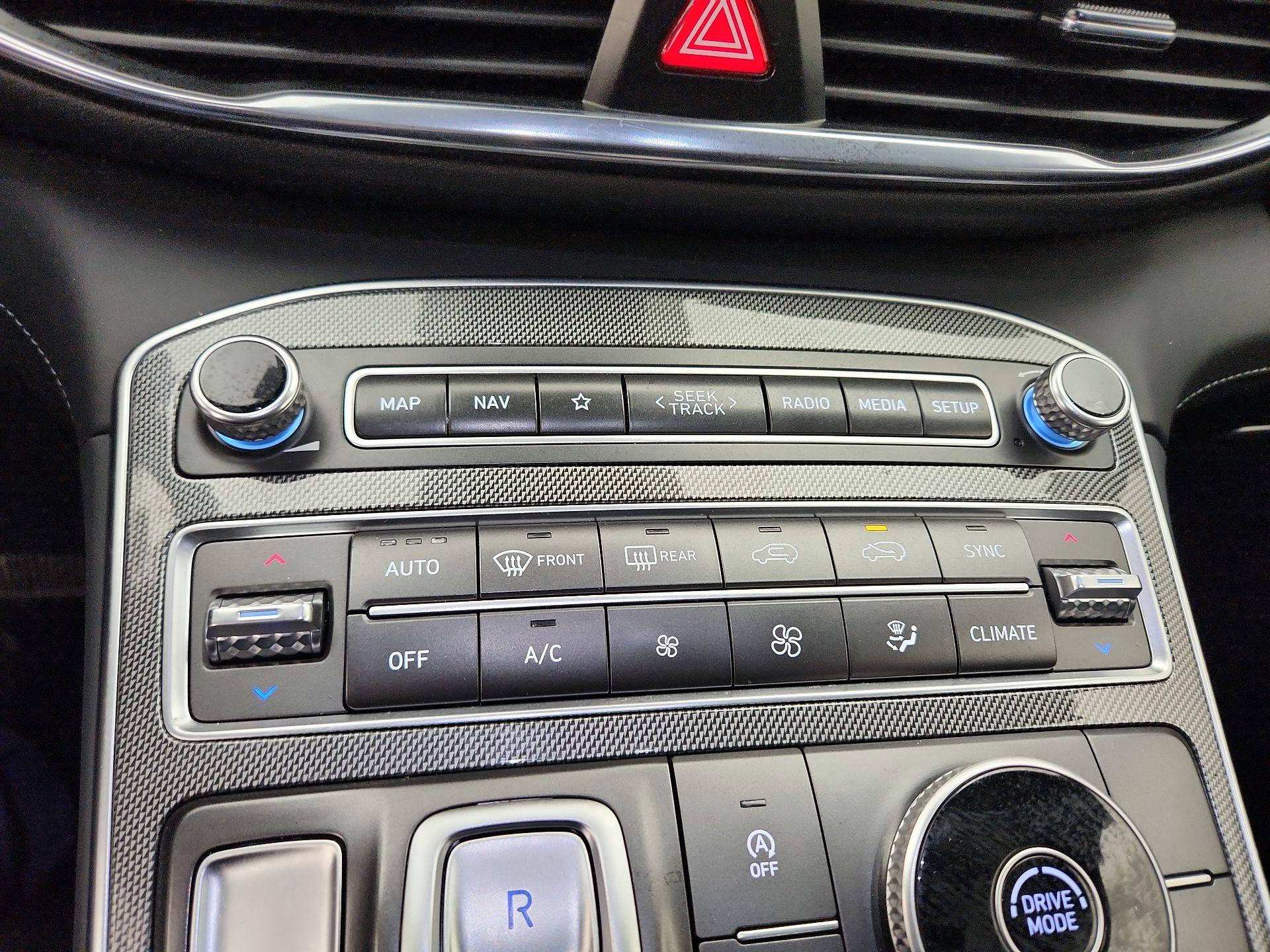 Thumbnail: 2023 Hyundai Santa Fe - 16