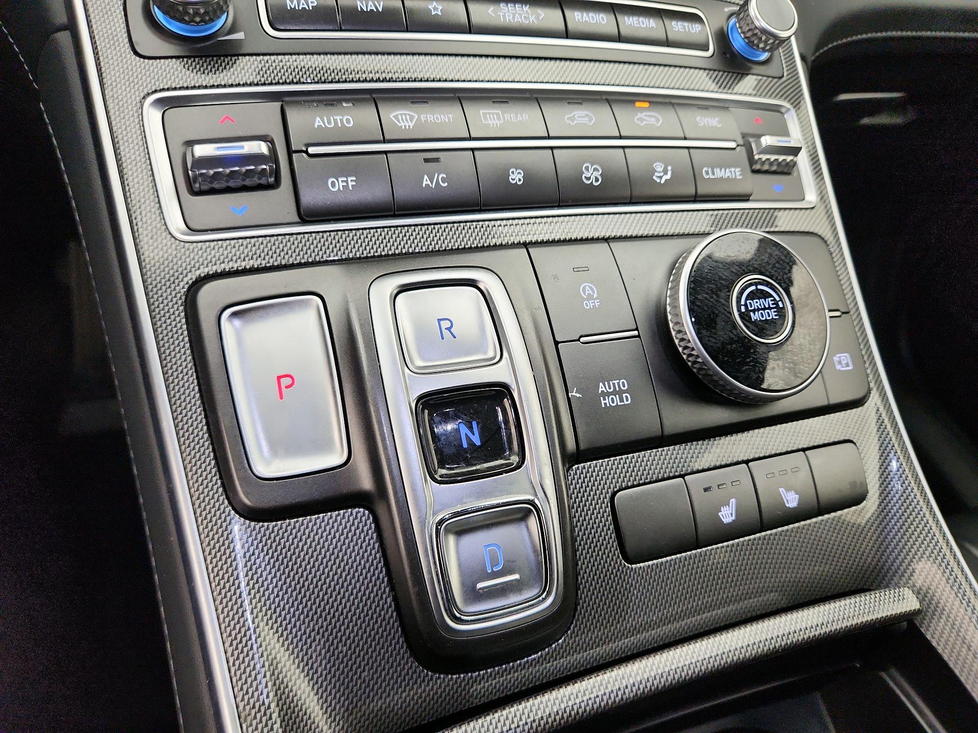 Thumbnail: 2023 Hyundai Santa Fe - 17