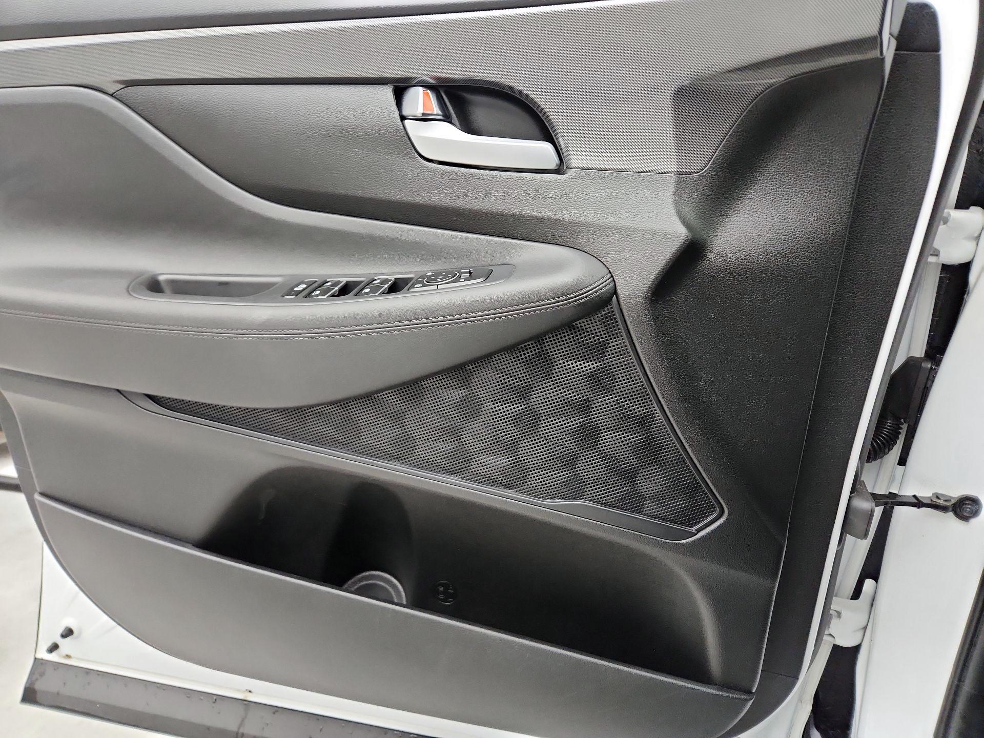 Thumbnail: 2023 Hyundai Santa Fe - 12