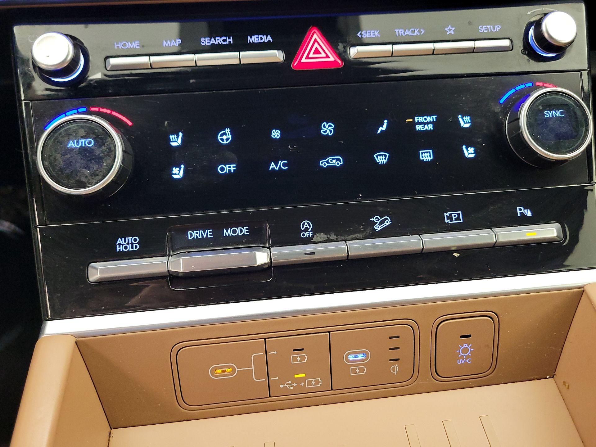 Thumbnail: 2024 Hyundai Santa Fe - 17