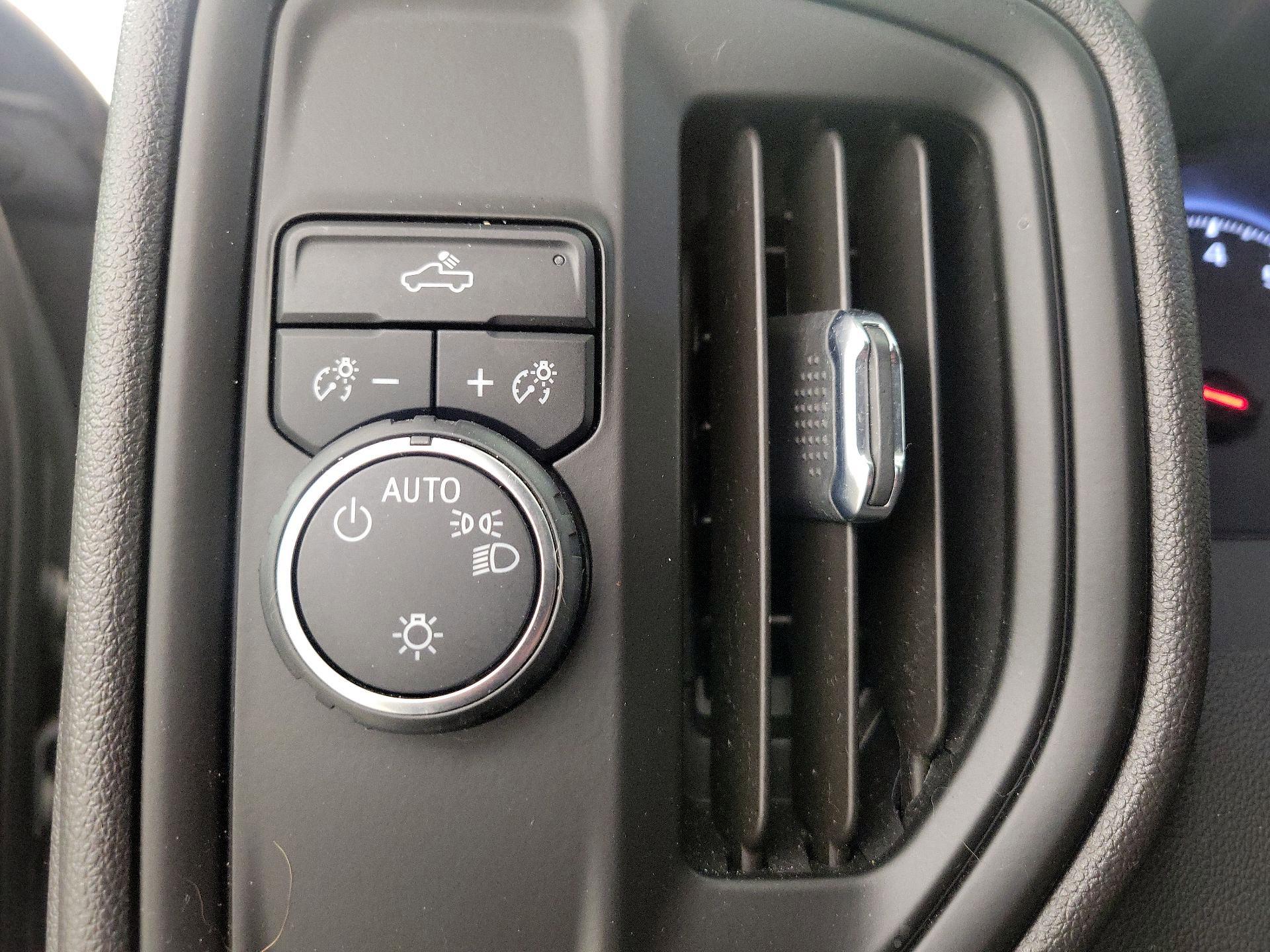 Thumbnail: 2022 Chevrolet Silverado 1500 - 13