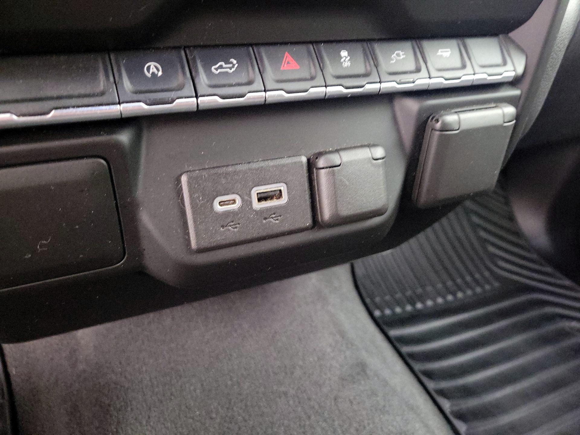 Thumbnail: 2022 Chevrolet Silverado 1500 - 18