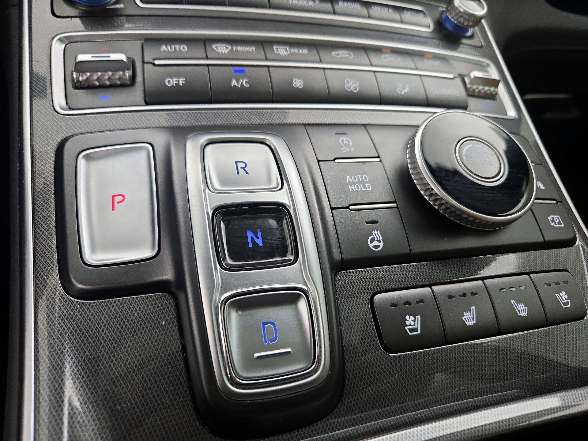 Thumbnail: 2023 Hyundai Santa Fe - 17