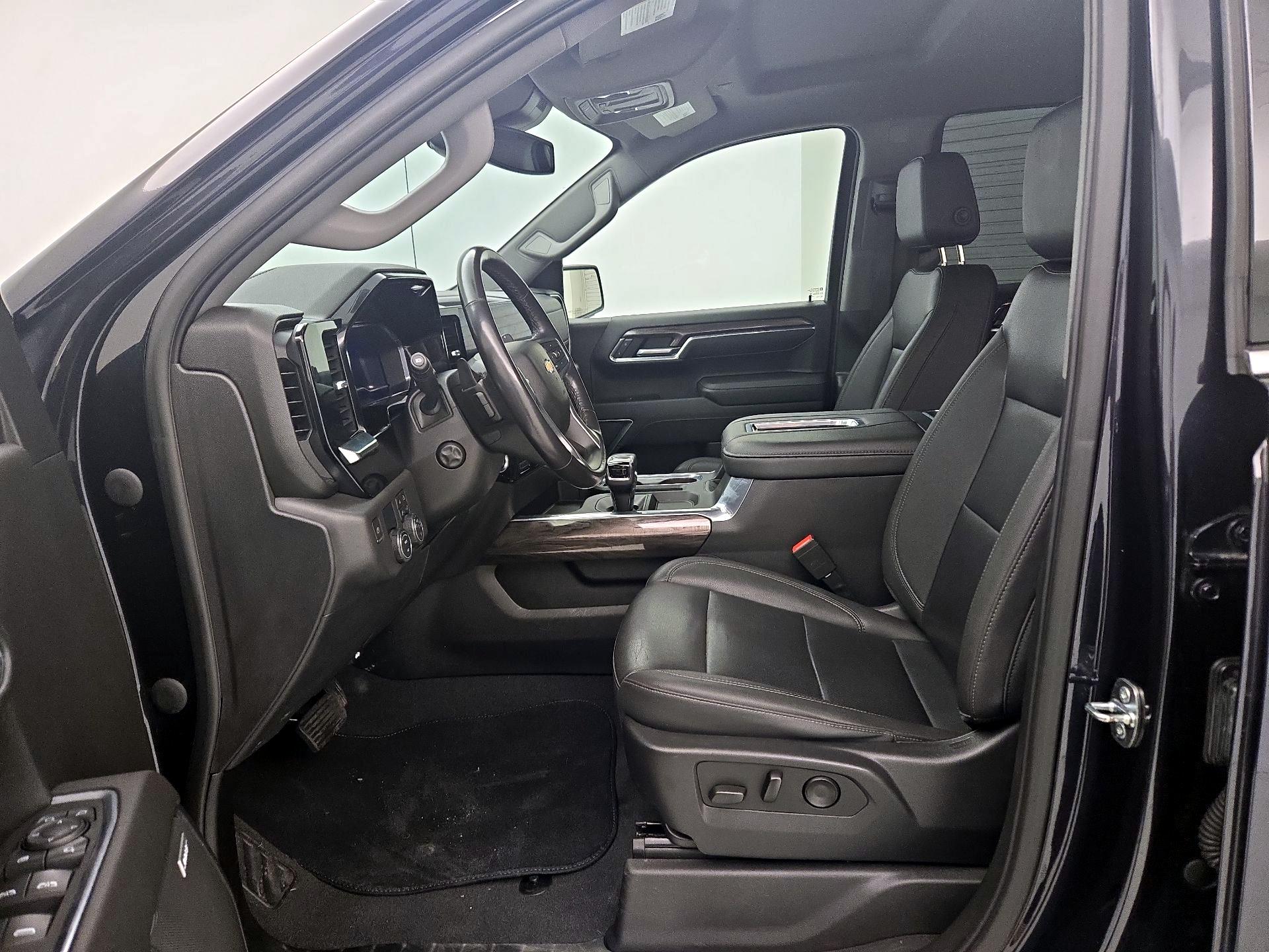 Thumbnail: 2022 Chevrolet Silverado 1500 - 11