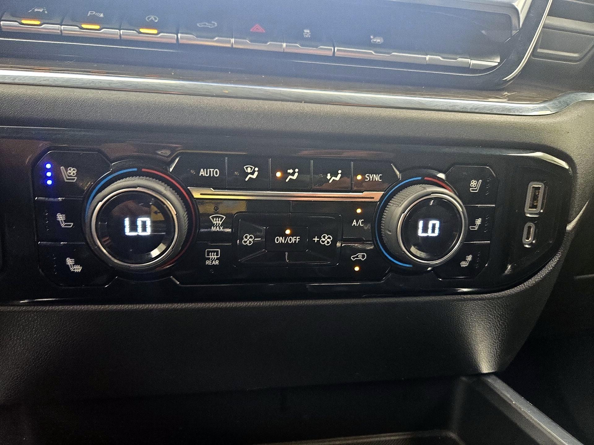 Thumbnail: 2022 Chevrolet Silverado 1500 - 17