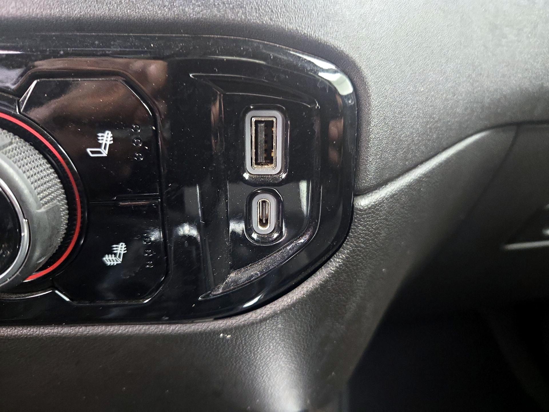 Thumbnail: 2022 Chevrolet Silverado 1500 - 19