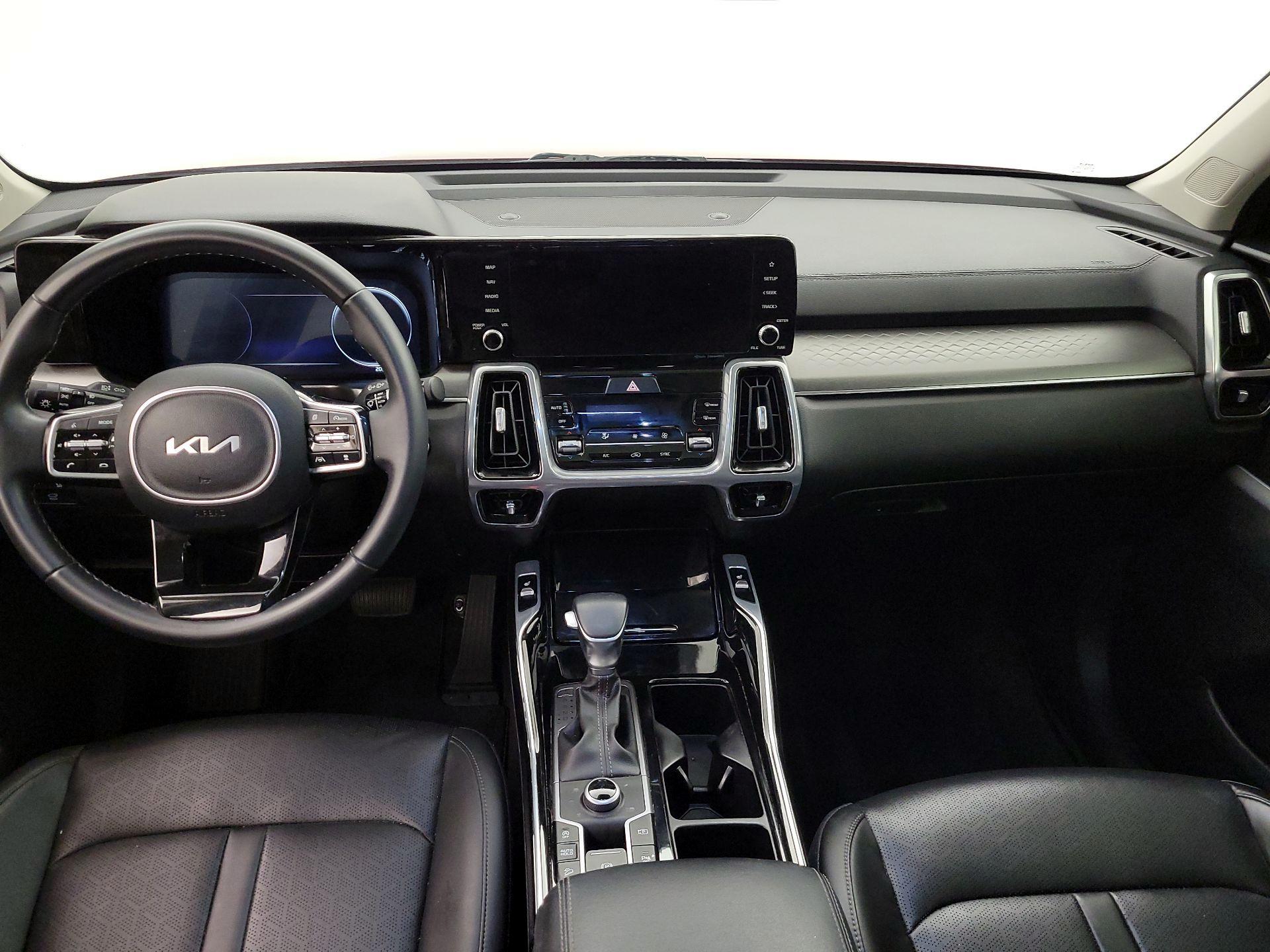 Thumbnail: 2023 Kia Sorento - 9