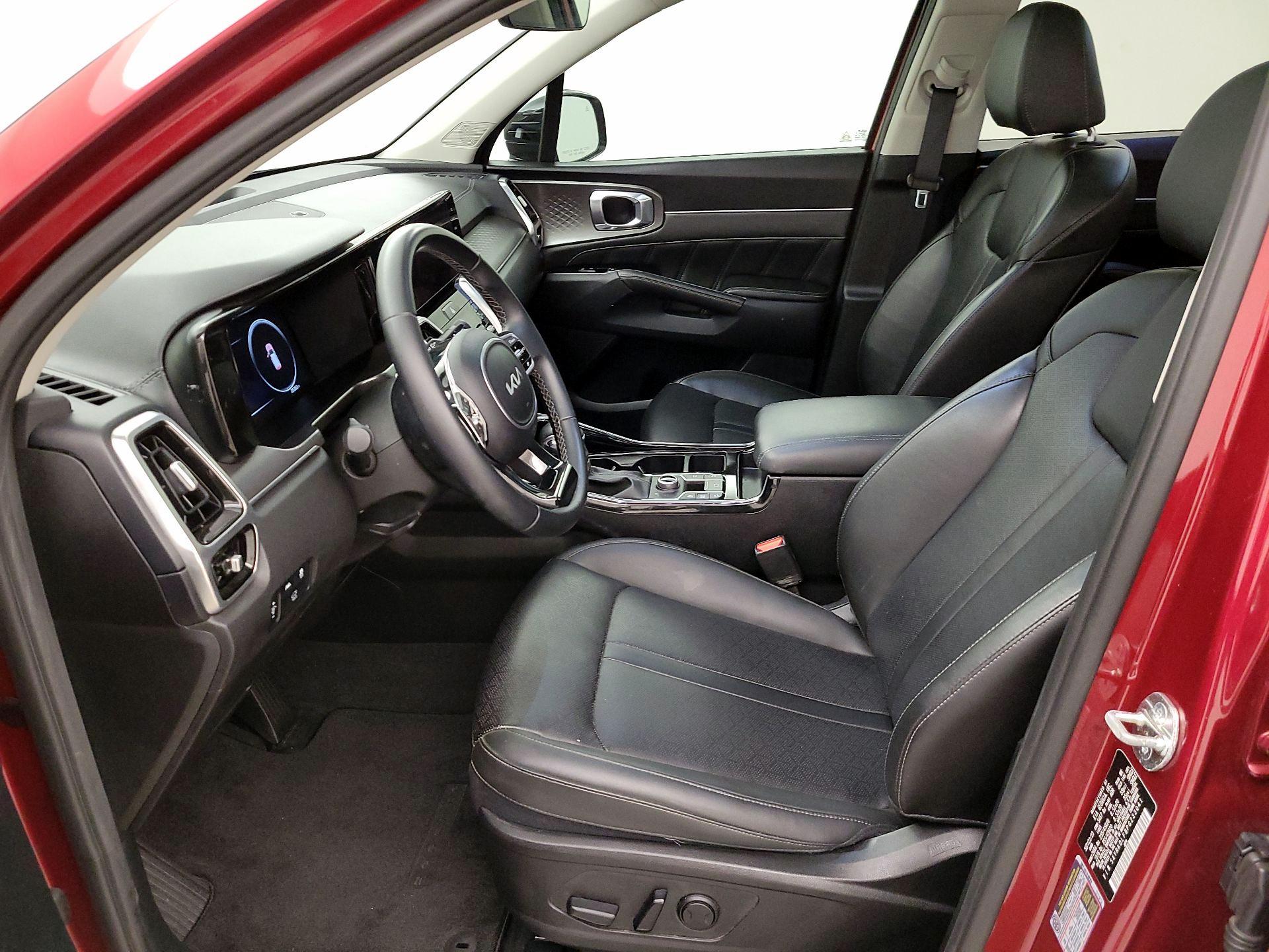 Thumbnail: 2023 Kia Sorento - 11