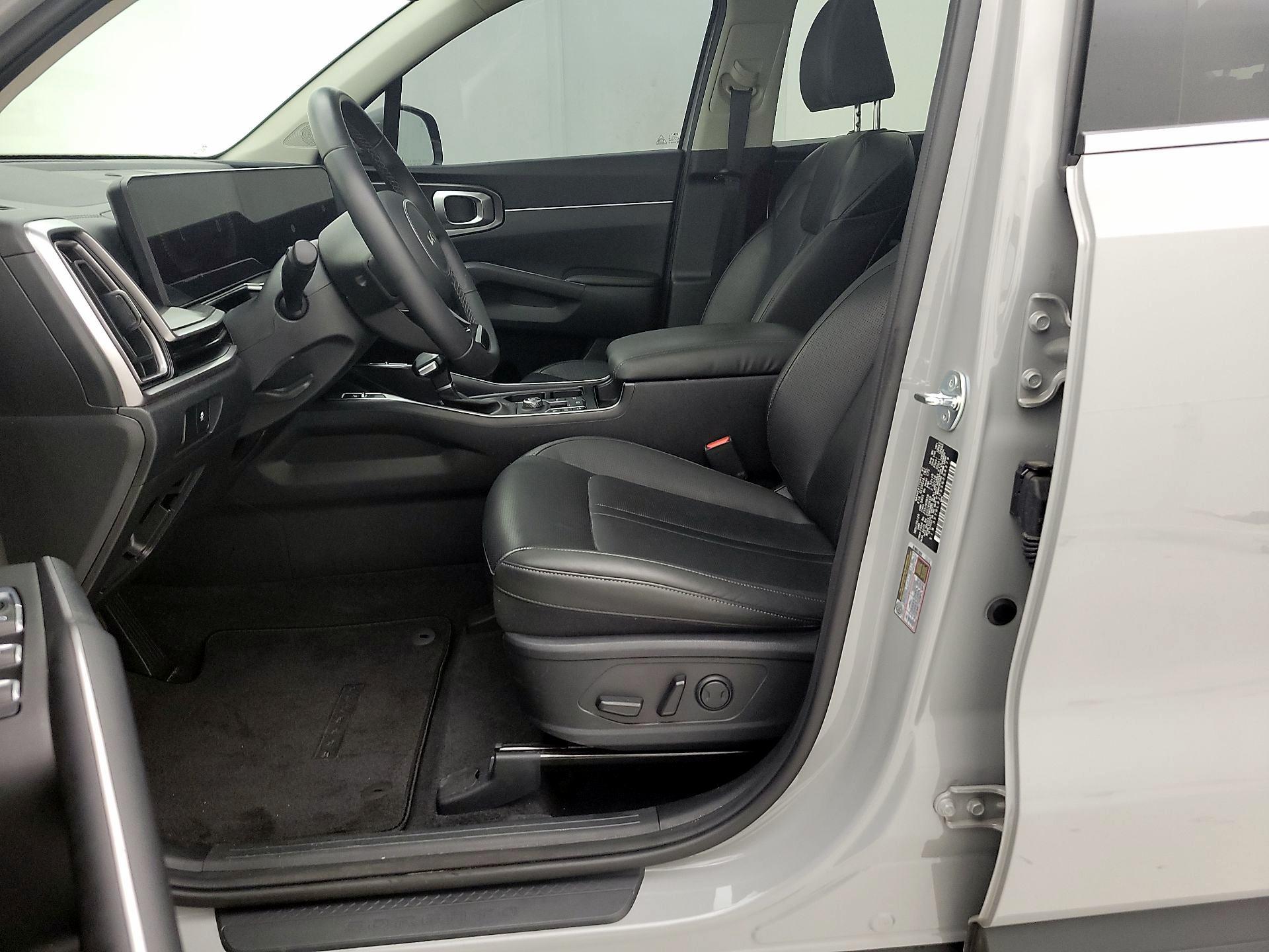 Thumbnail: 2025 Kia Sorento - 11