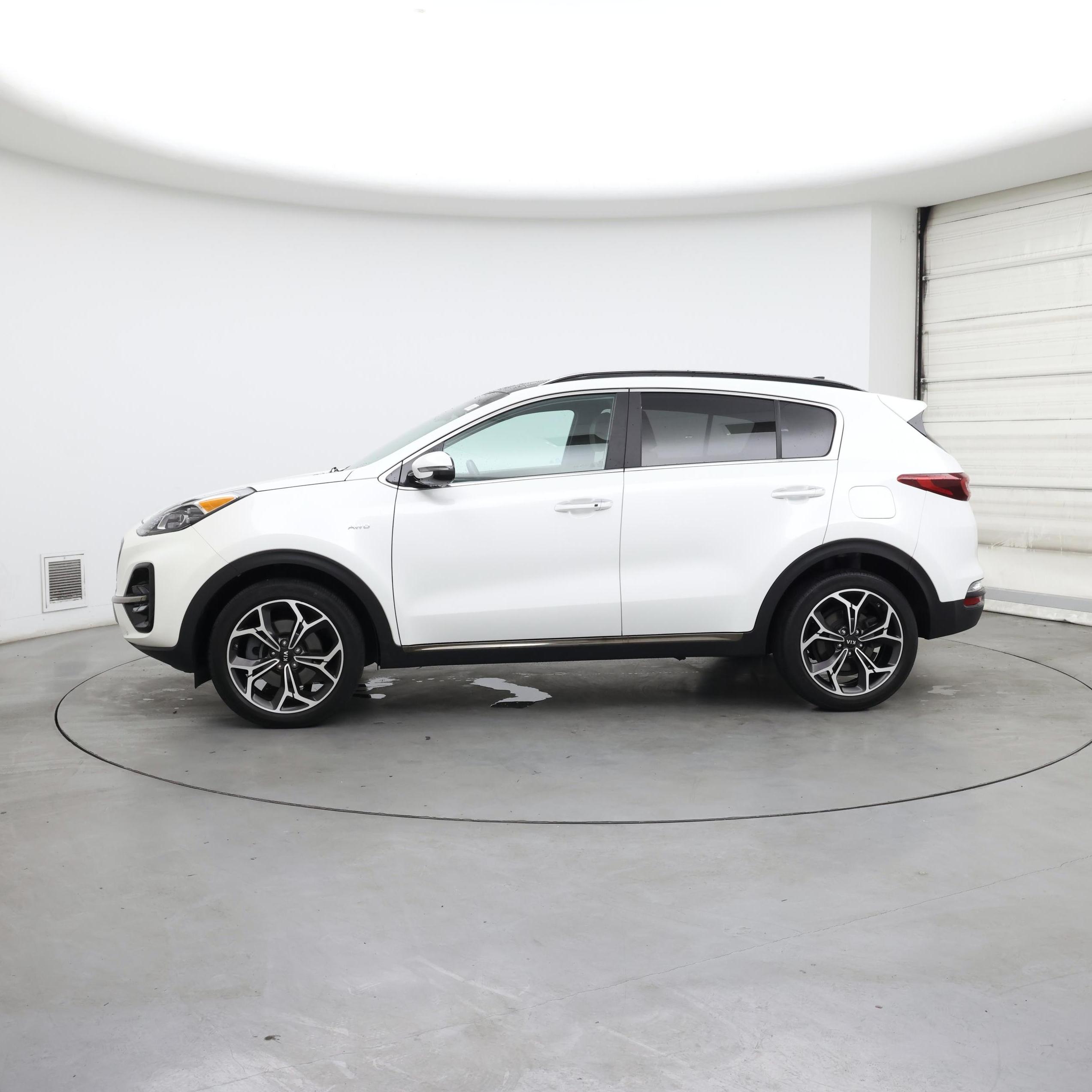 Thumbnail: 2022 Kia Sportage - 3