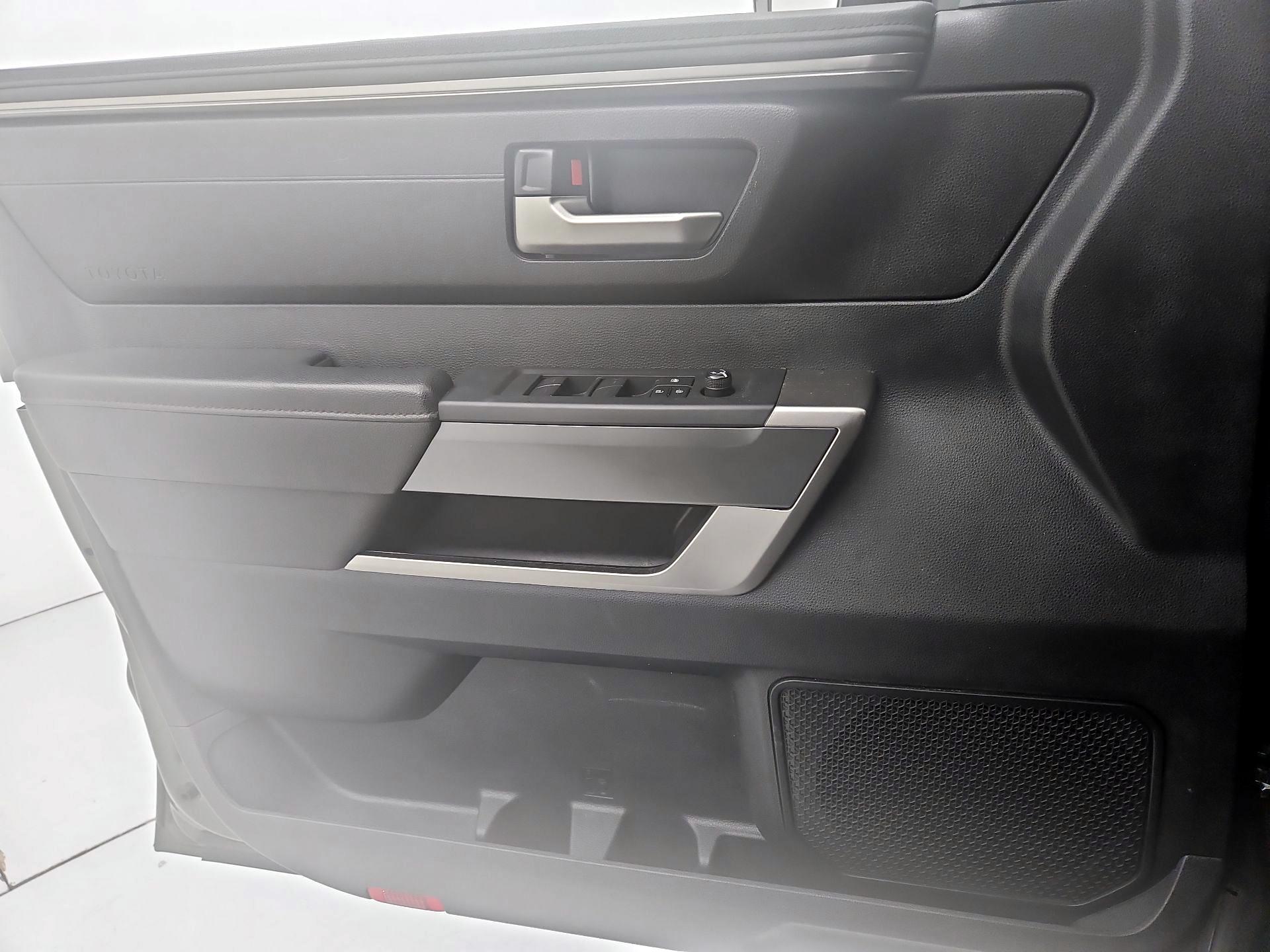 Thumbnail: 2022 Toyota Tundra - 12