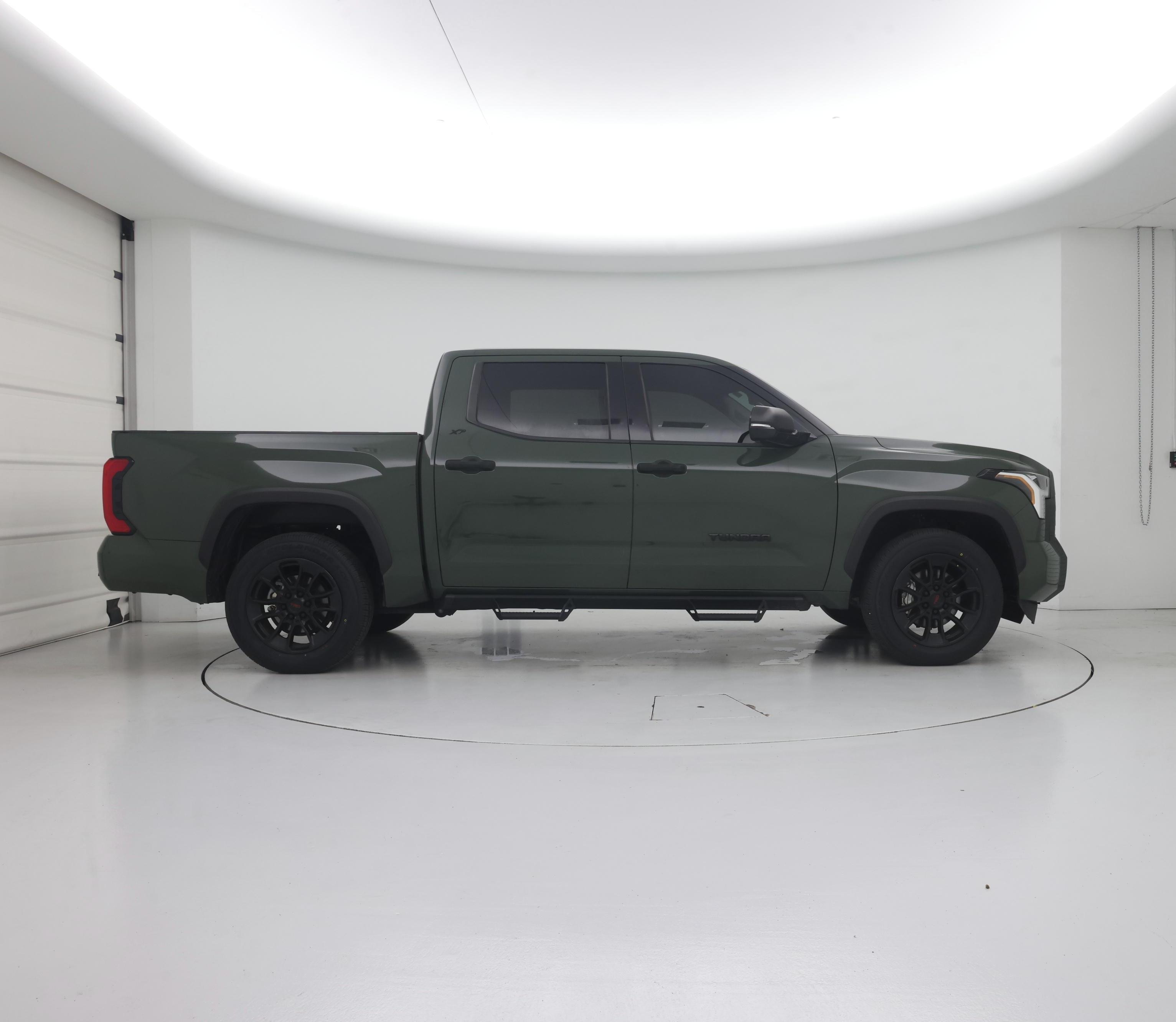 Thumbnail: 2022 Toyota Tundra - 7