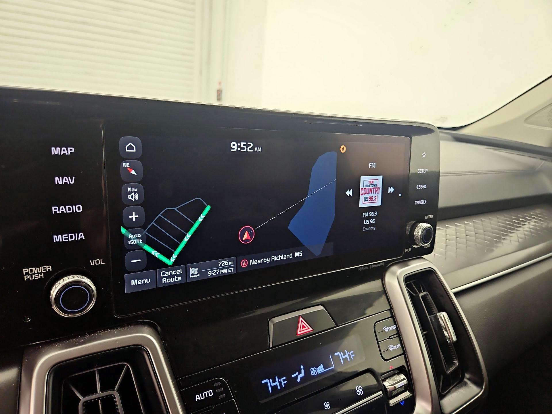 Thumbnail: 2023 Kia Sorento - 14