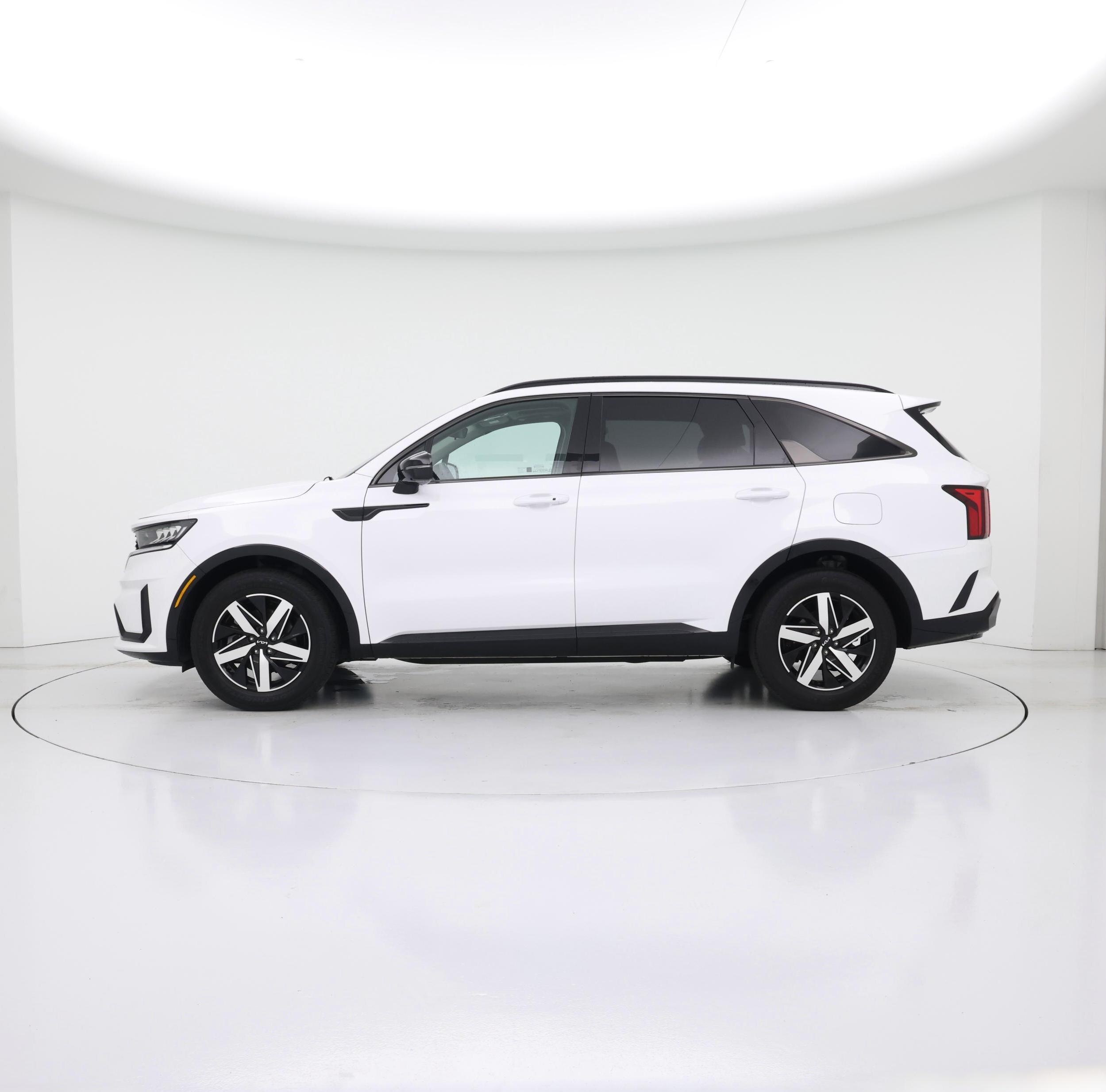 Thumbnail: 2023 Kia Sorento - 3