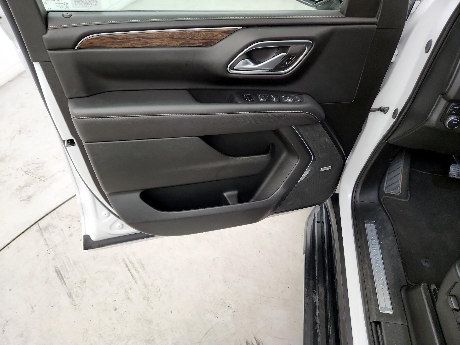 Thumbnail: 2023 Chevrolet Suburban - 10