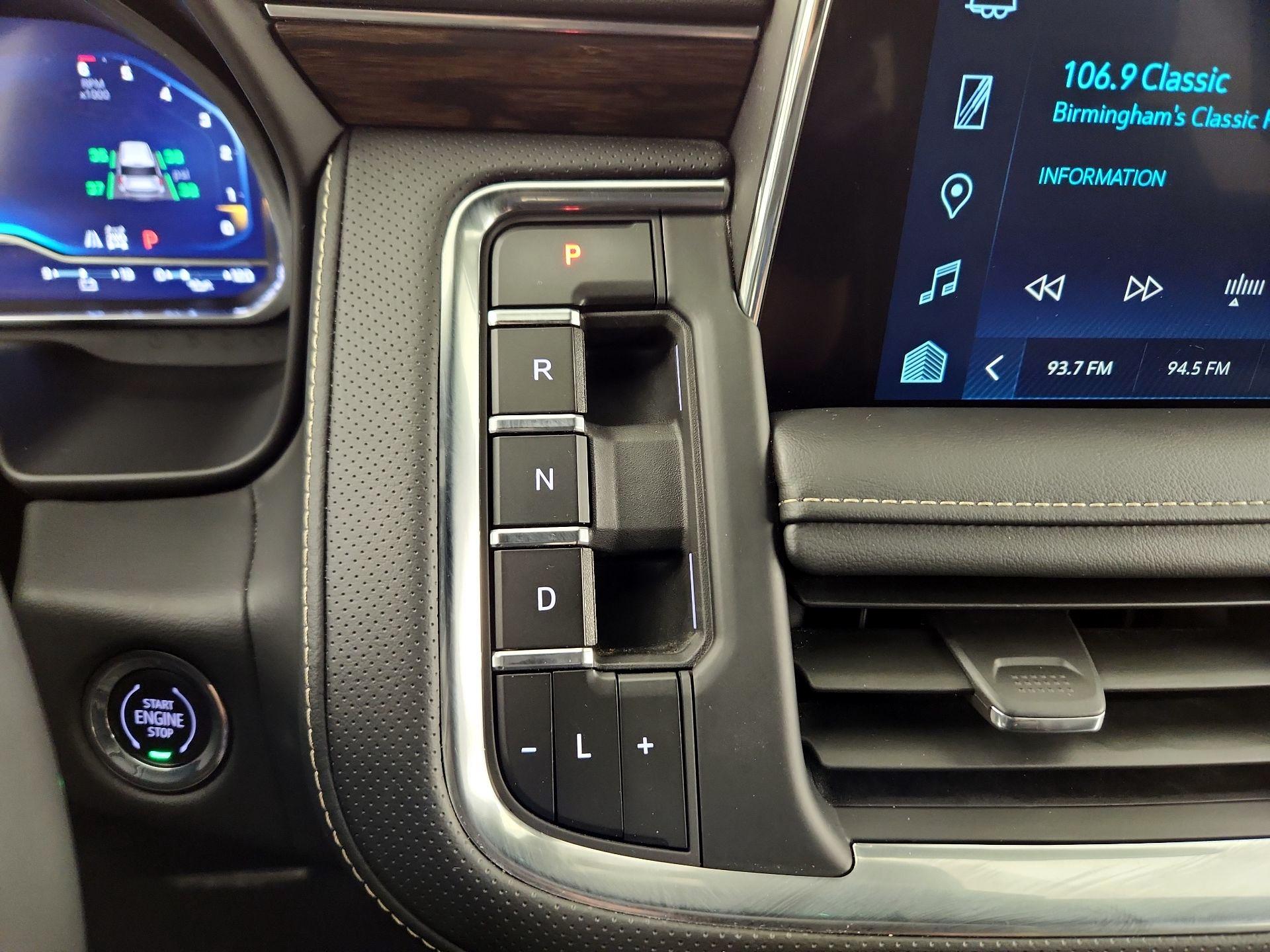 Thumbnail: 2023 Chevrolet Suburban - 15