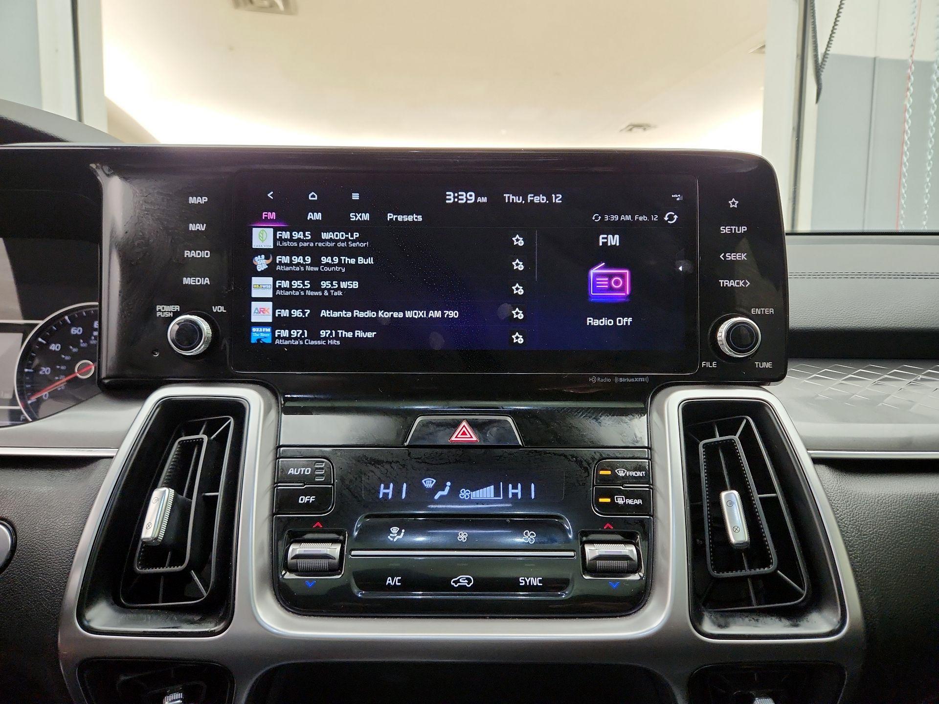 Thumbnail: 2023 Kia Sorento - 16