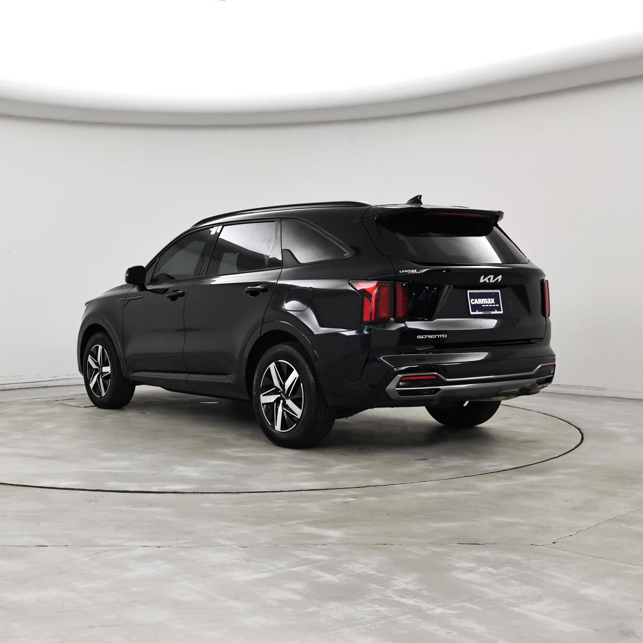 Thumbnail: 2023 Kia Sorento - 2