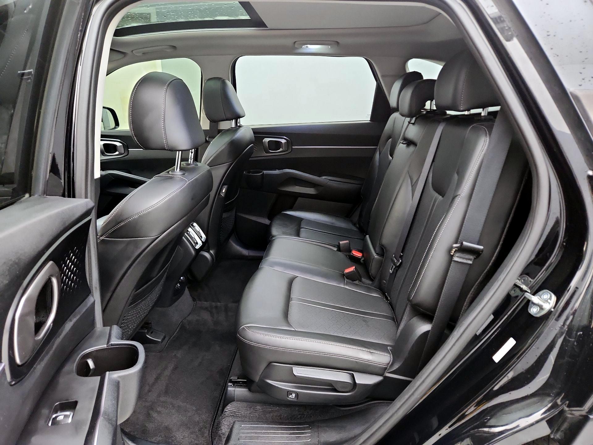 Thumbnail: 2023 Kia Sorento - 20