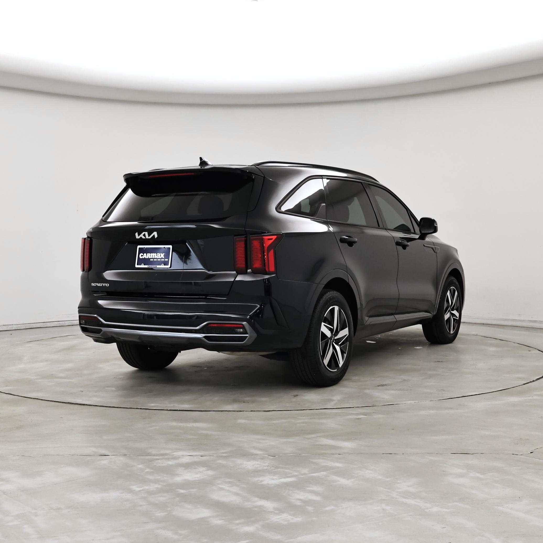 Thumbnail: 2023 Kia Sorento - 8