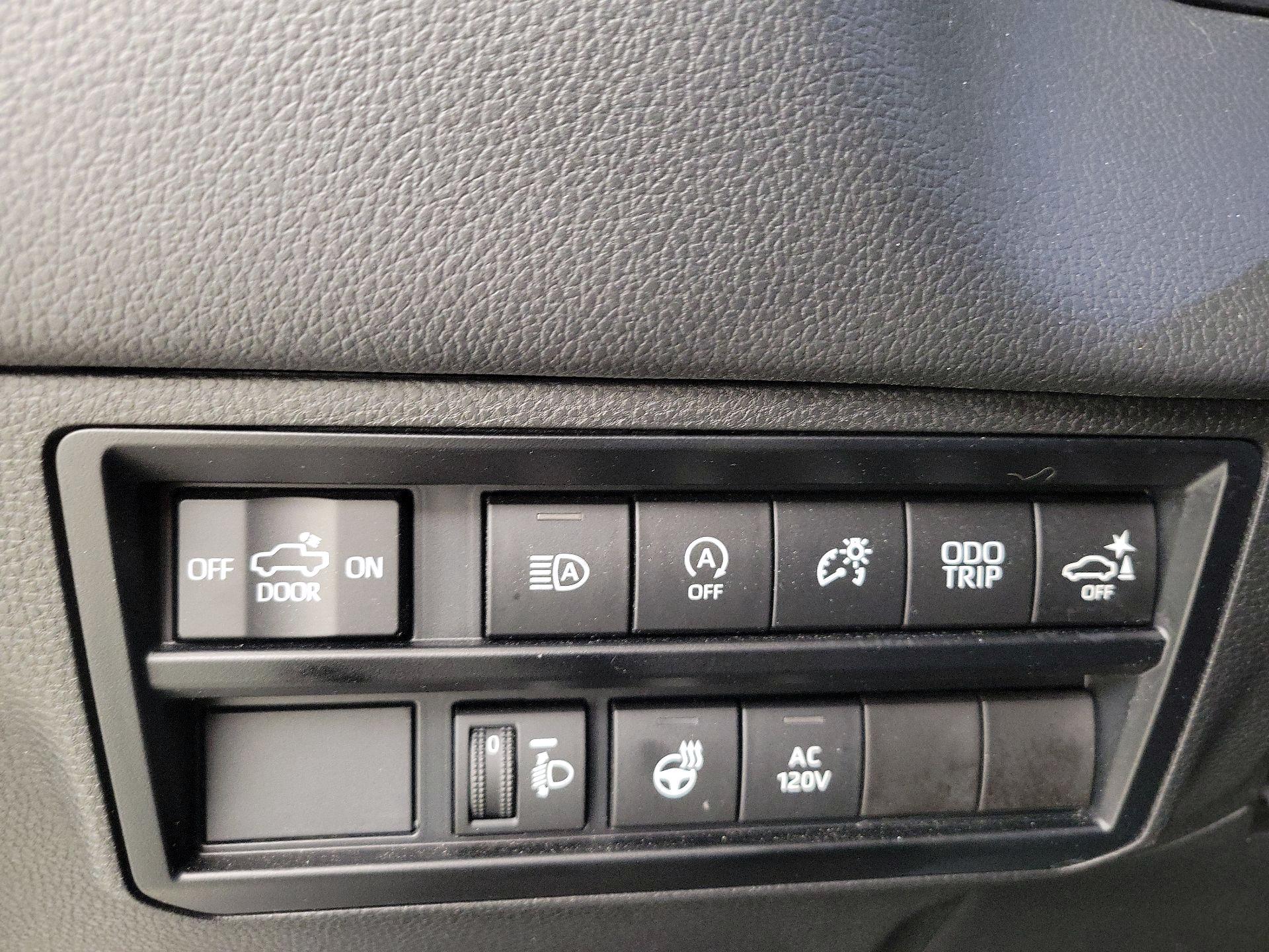 Thumbnail: 2023 Toyota Tundra - 13