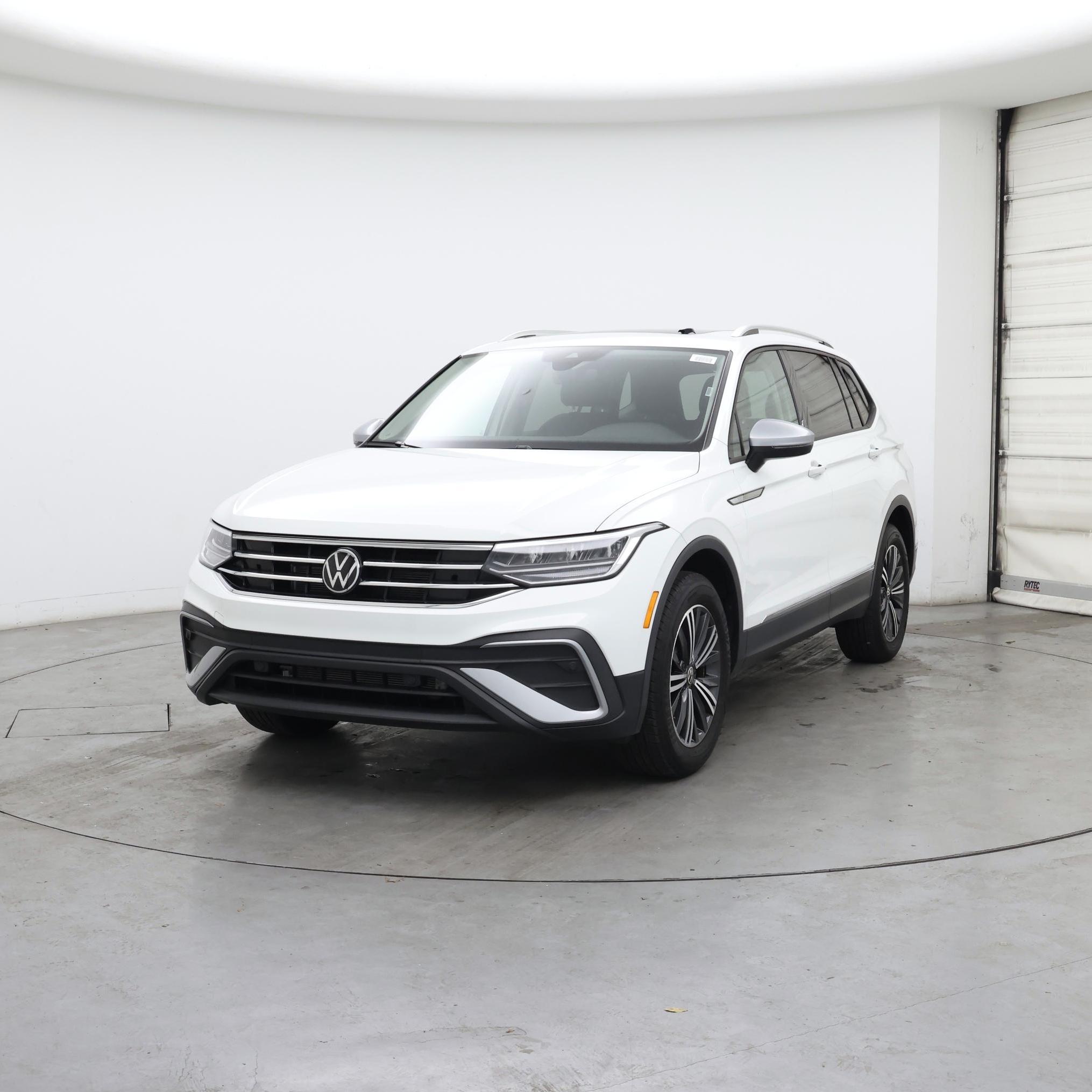 Thumbnail: 2024 Volkswagen Tiguan - 4
