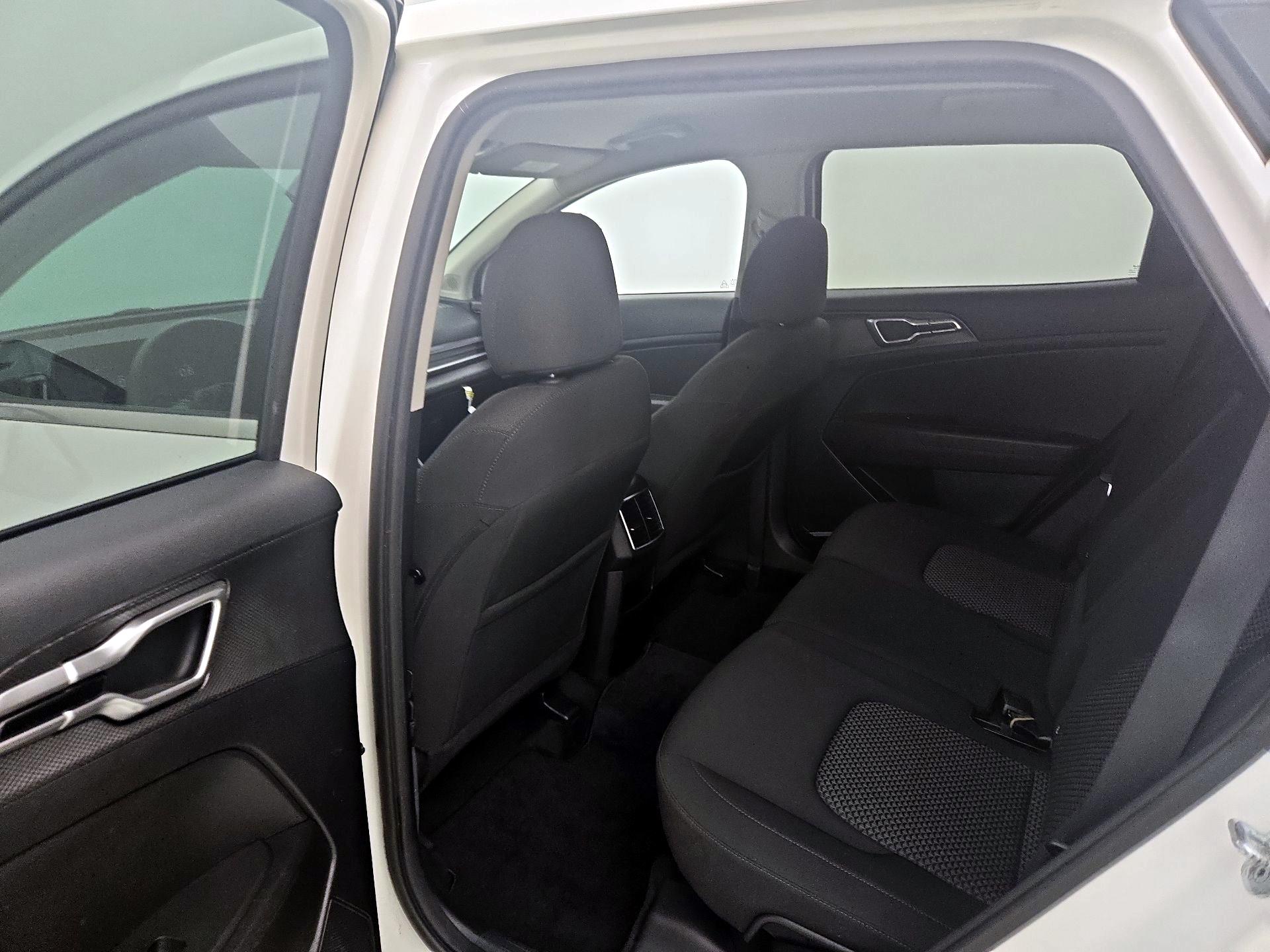 Thumbnail: 2023 Kia Sportage - 19