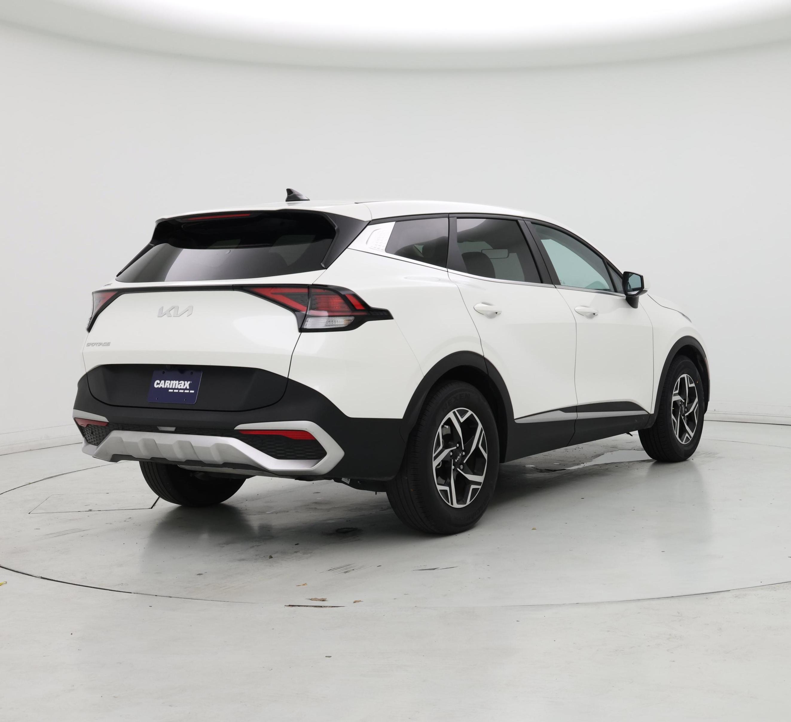 Thumbnail: 2023 Kia Sportage - 8