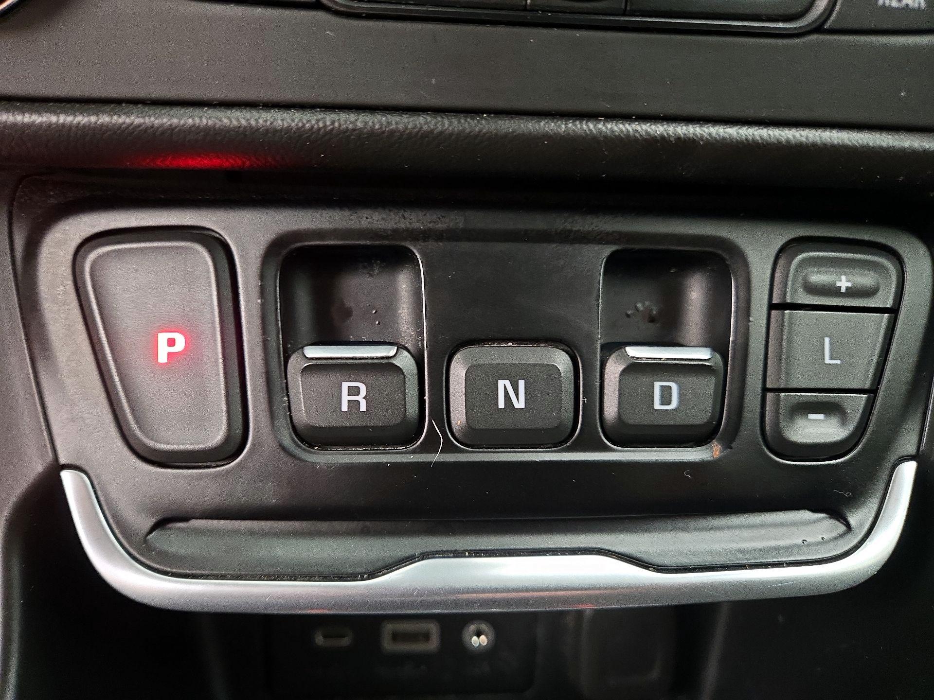 Thumbnail: 2020 GMC Terrain - 17