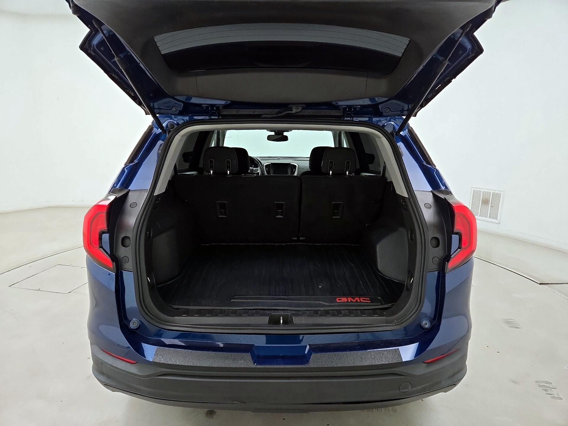 Thumbnail: 2020 GMC Terrain - 20