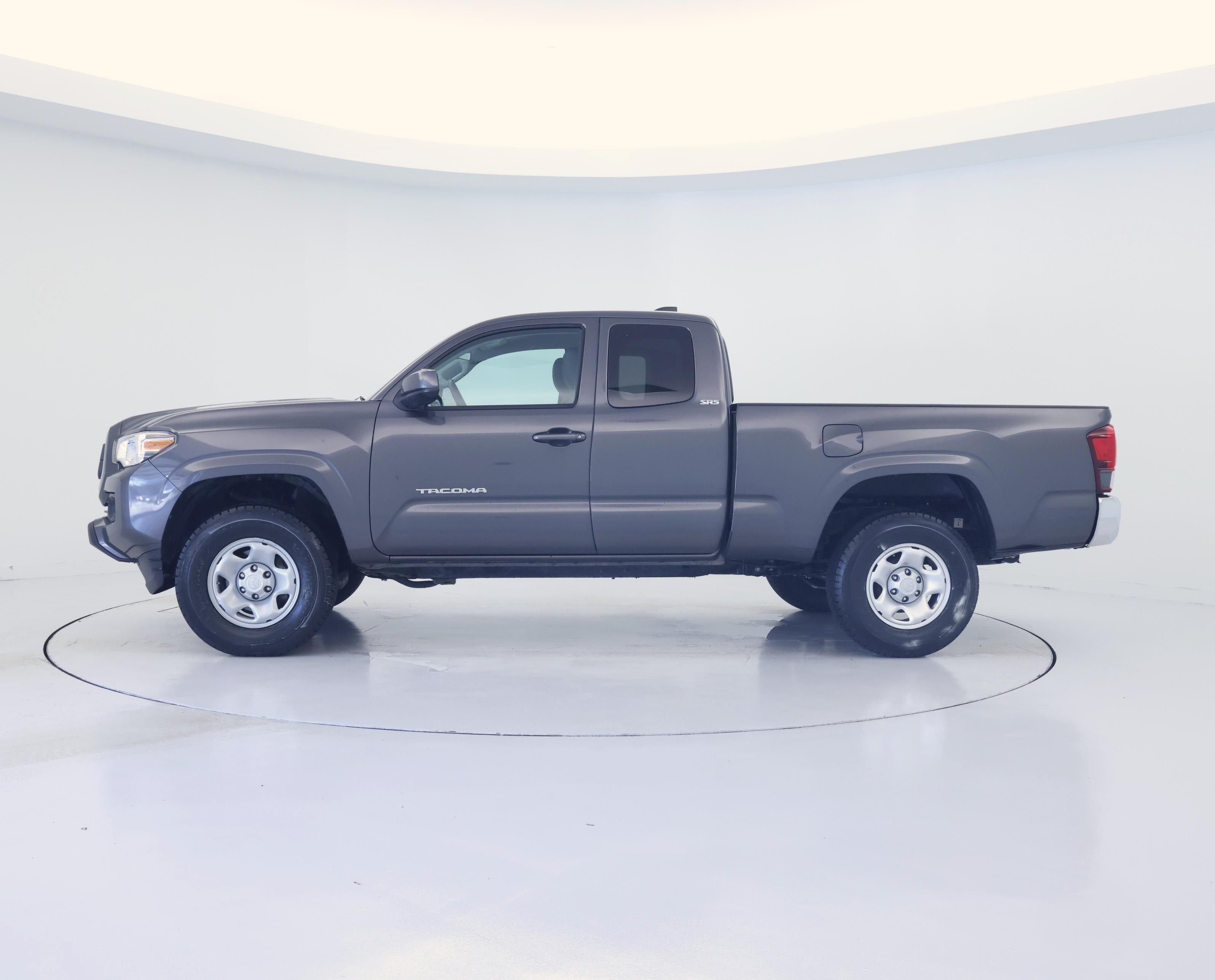 Thumbnail: 2023 Toyota Tacoma - 3