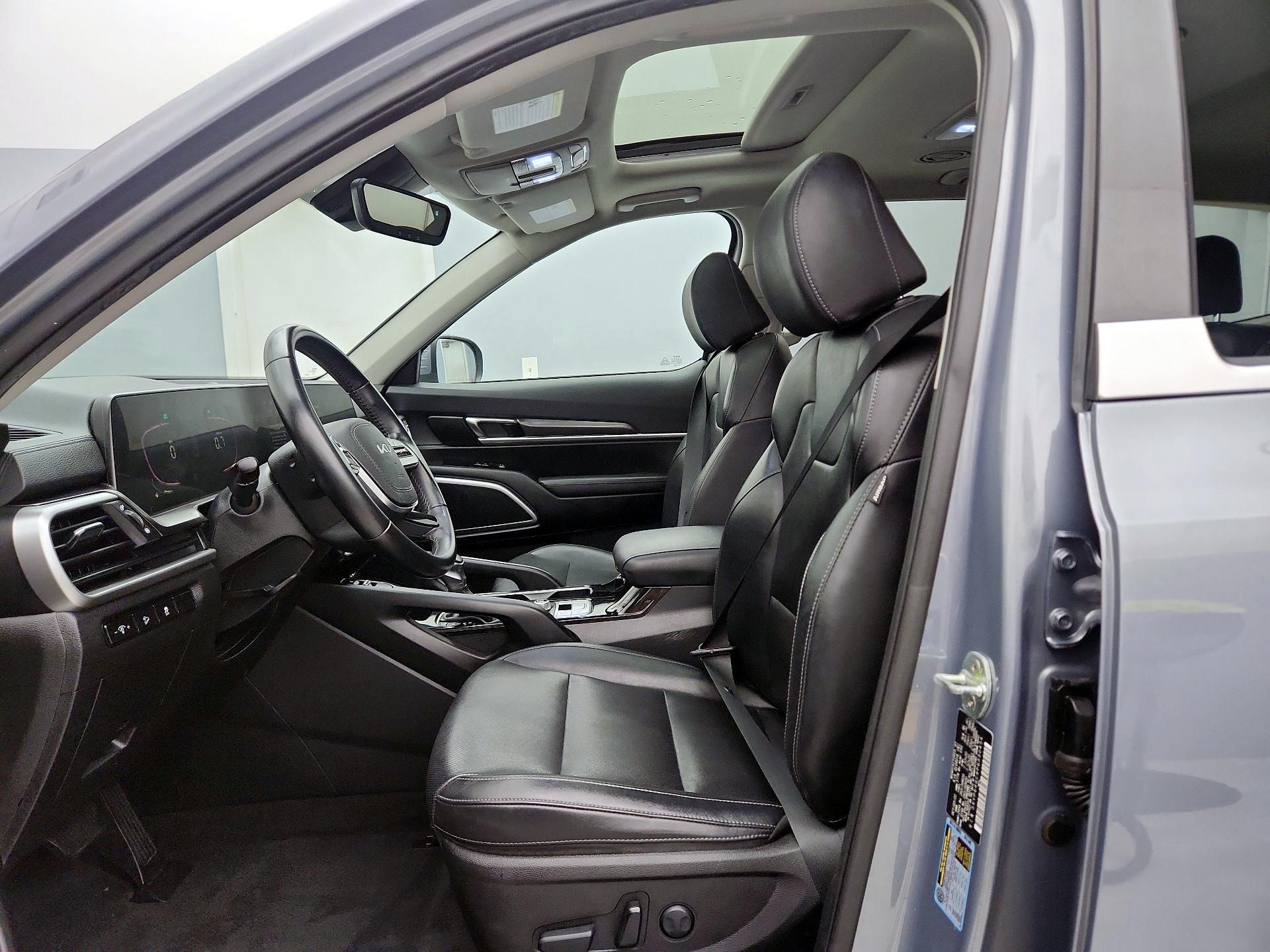 Thumbnail: 2023 Kia Telluride - 11