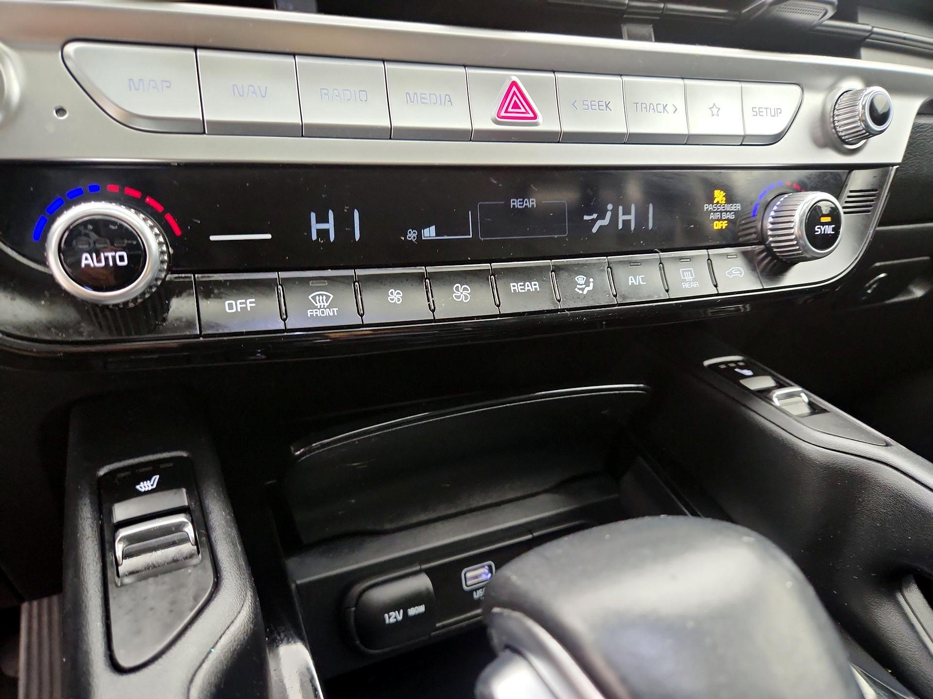 Thumbnail: 2023 Kia Telluride - 17