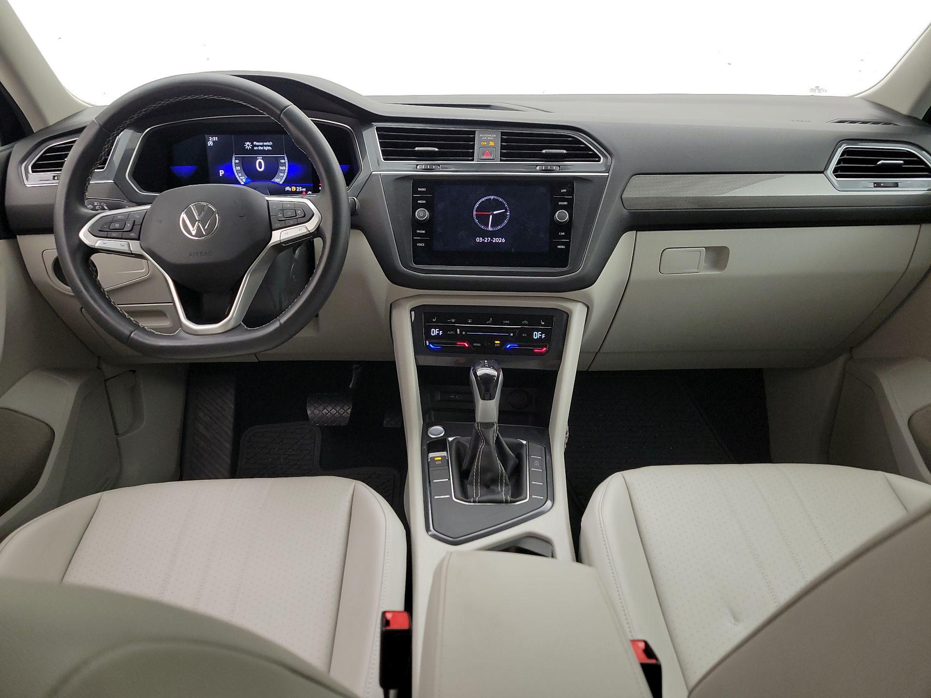 Thumbnail: 2023 Volkswagen Tiguan - 9