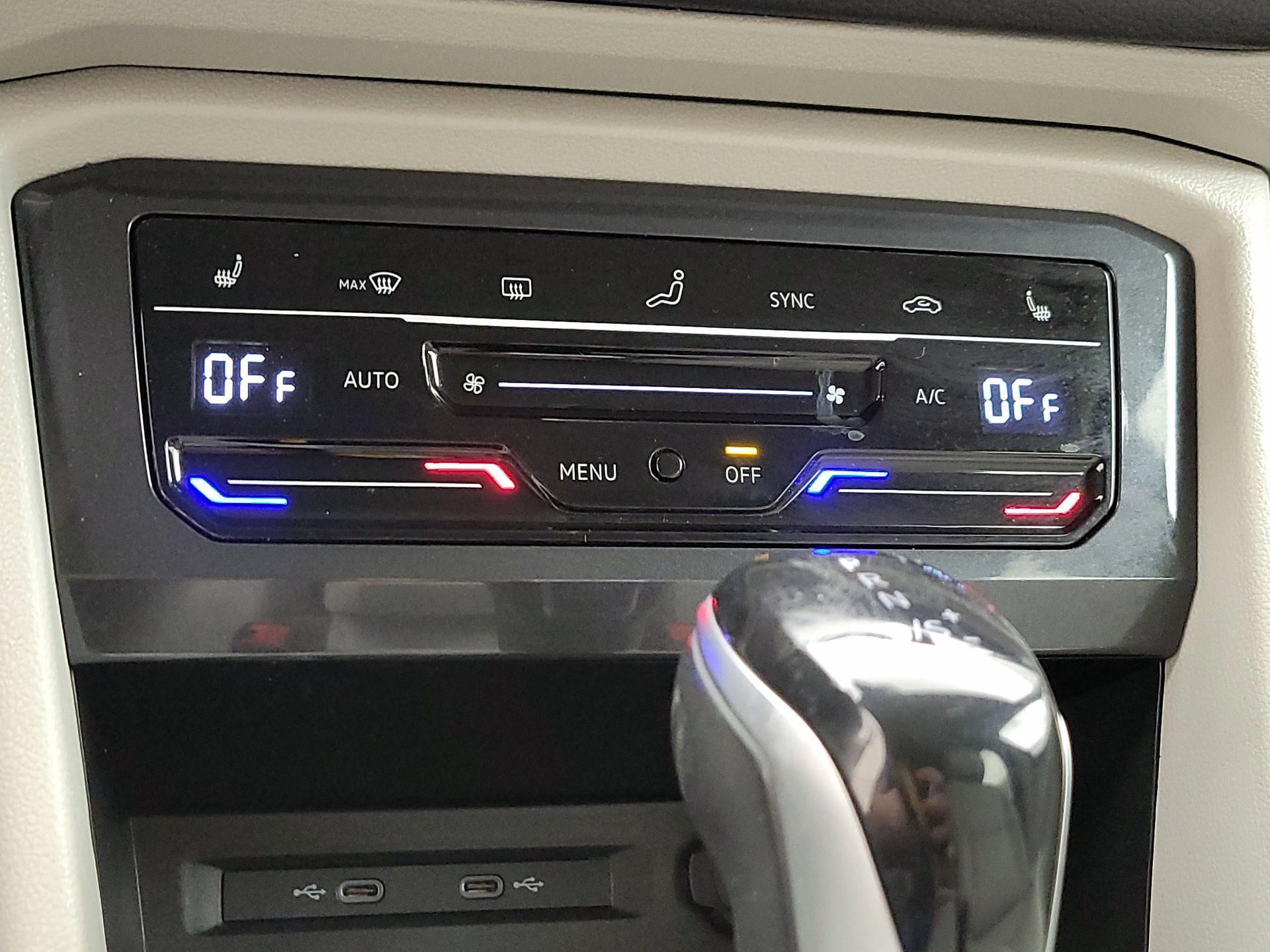 Thumbnail: 2023 Volkswagen Tiguan - 16