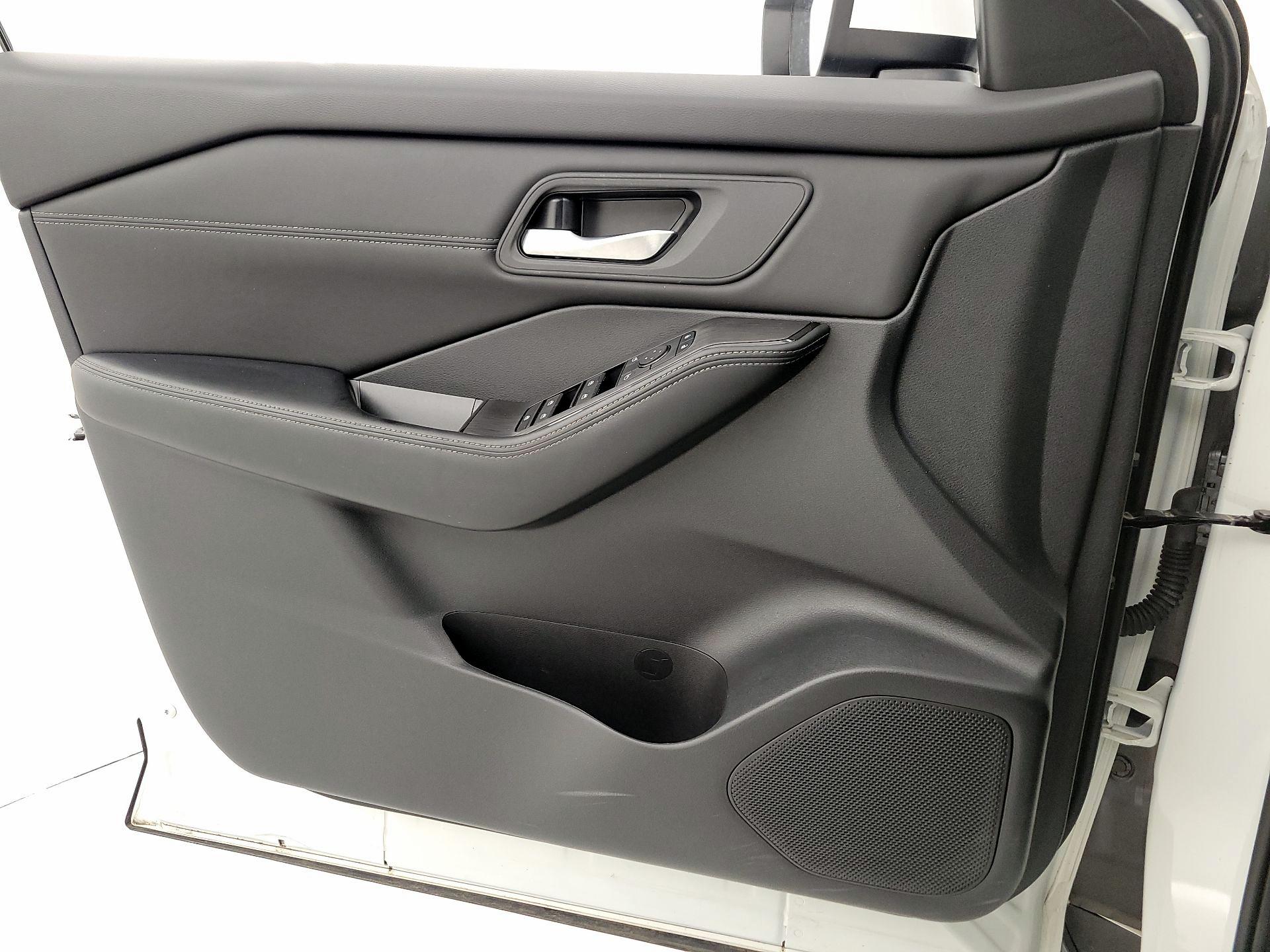 Thumbnail: 2024 Nissan Rogue - 12