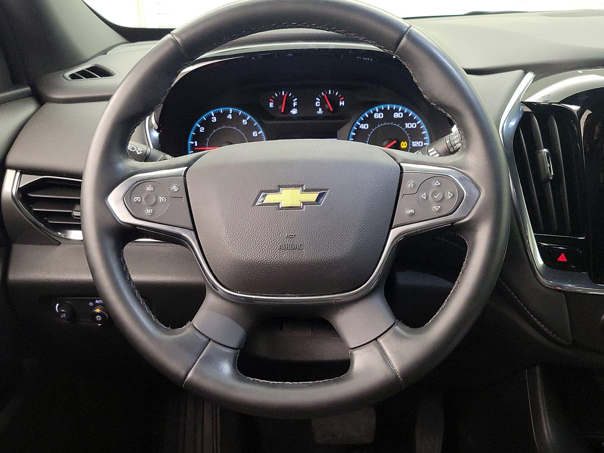 Thumbnail: 2023 Chevrolet Traverse - 10