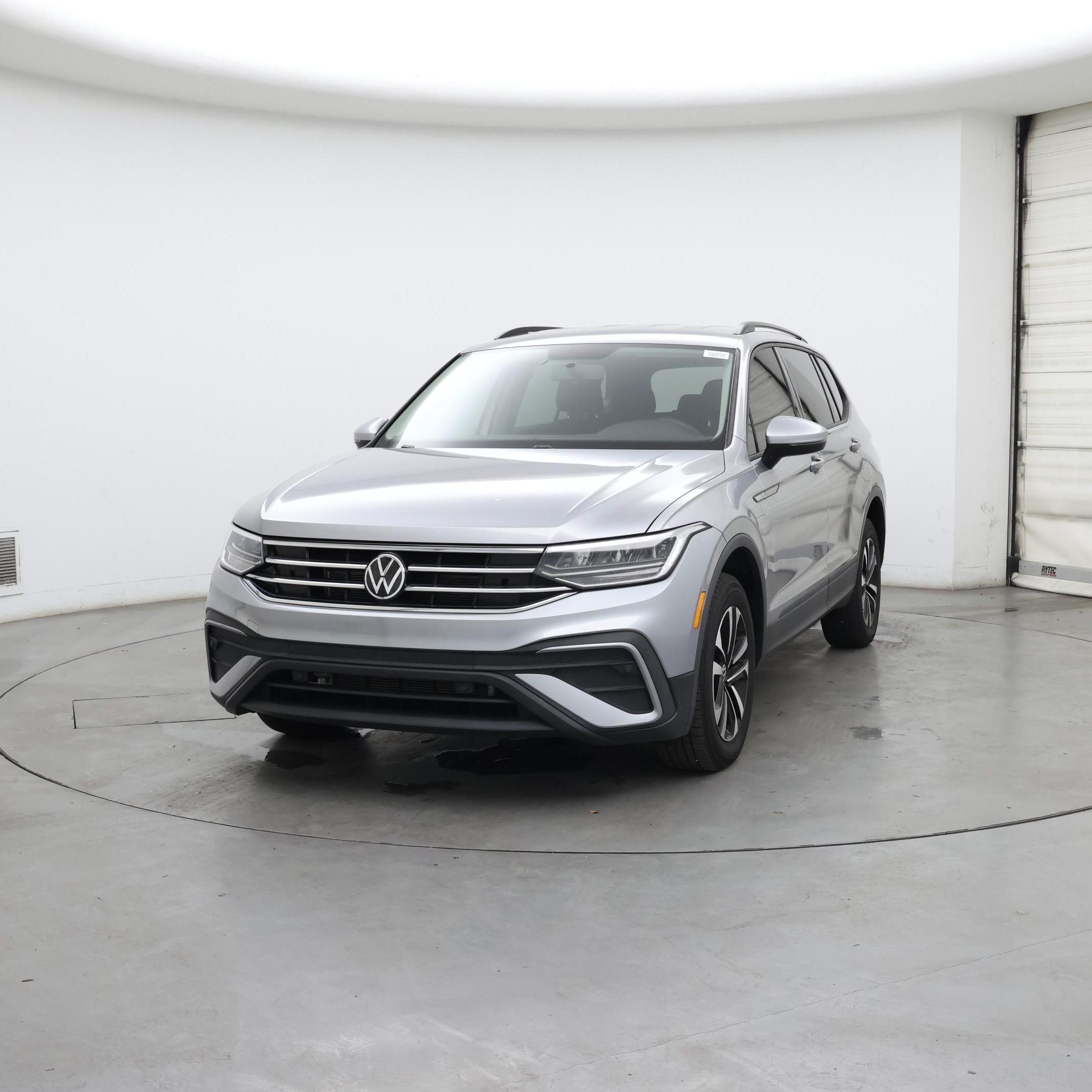 Thumbnail: 2022 Volkswagen Tiguan - 4