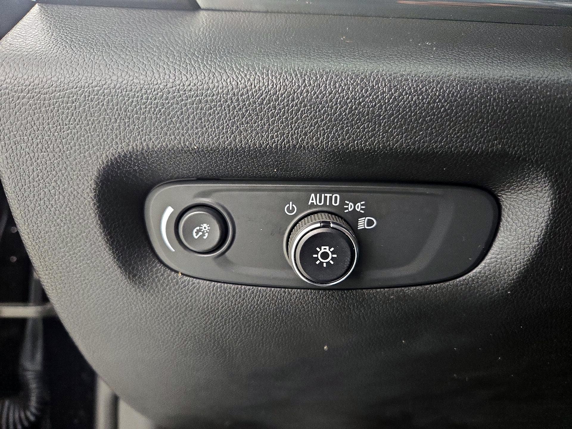 Thumbnail: 2023 Chevrolet Traverse - 13