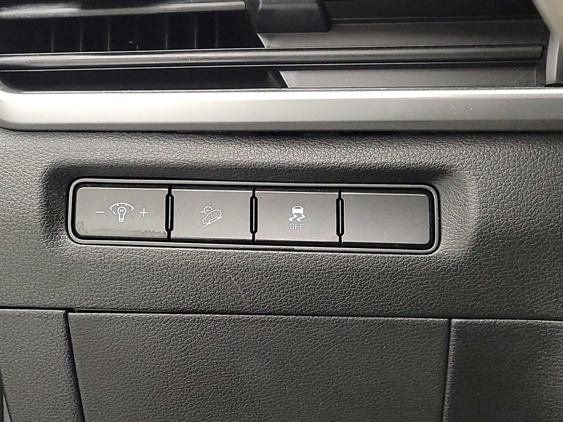 Thumbnail: 2023 Kia Telluride - 13