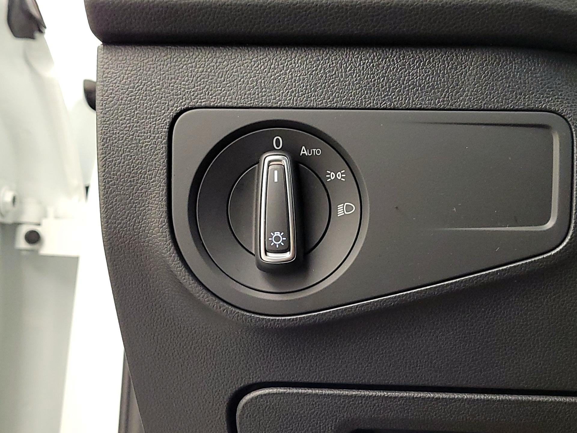 Thumbnail: 2024 Volkswagen Tiguan - 13