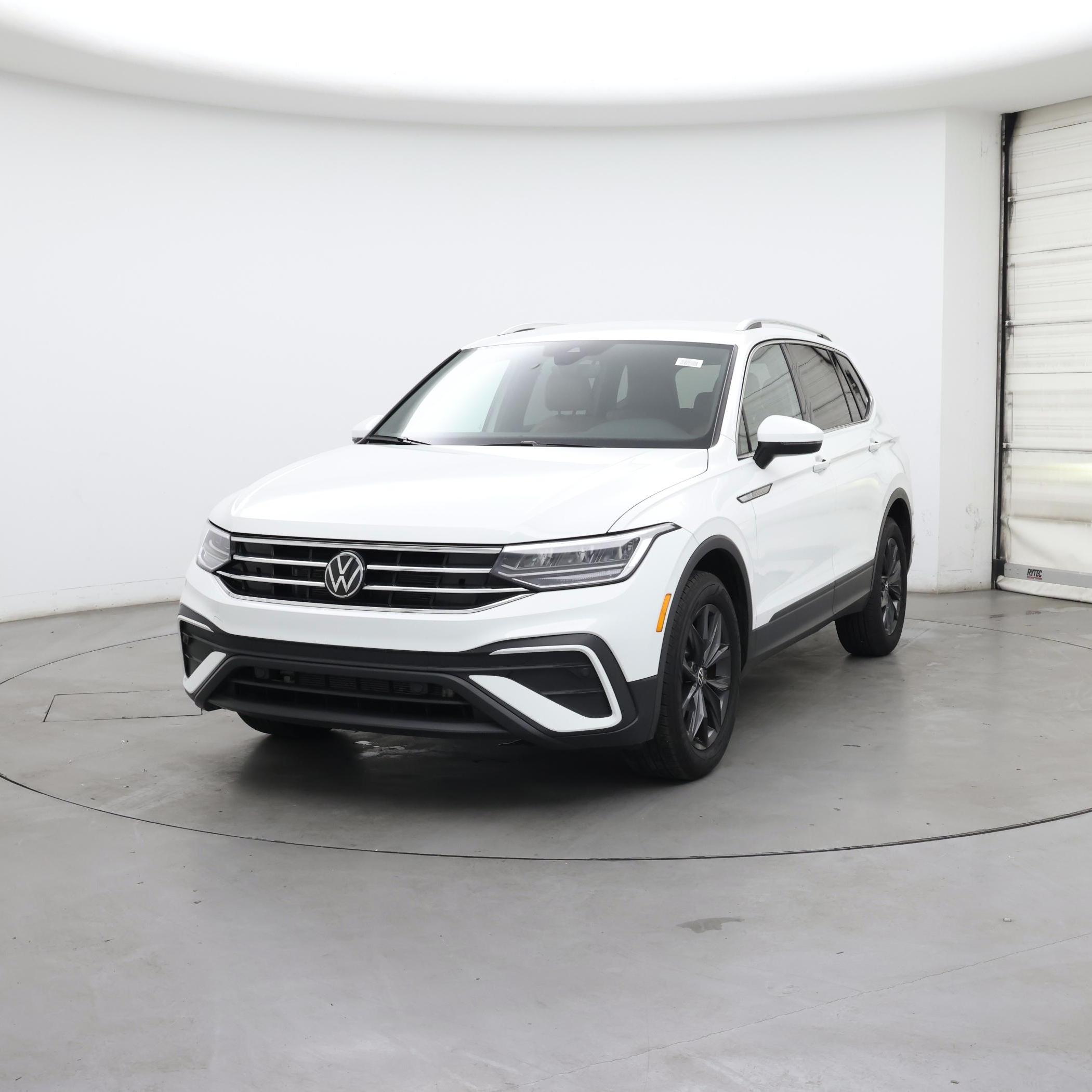Thumbnail: 2024 Volkswagen Tiguan - 4
