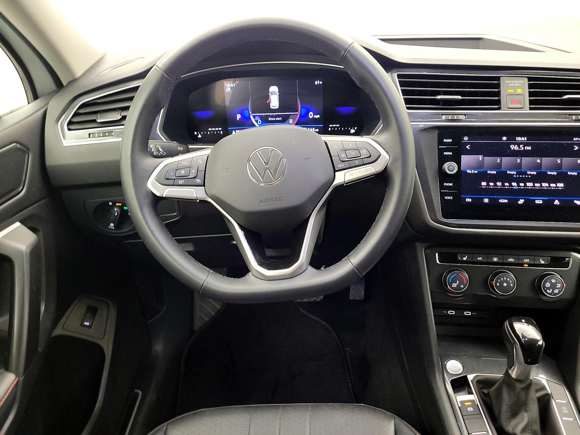 Thumbnail: 2024 Volkswagen Tiguan - 10