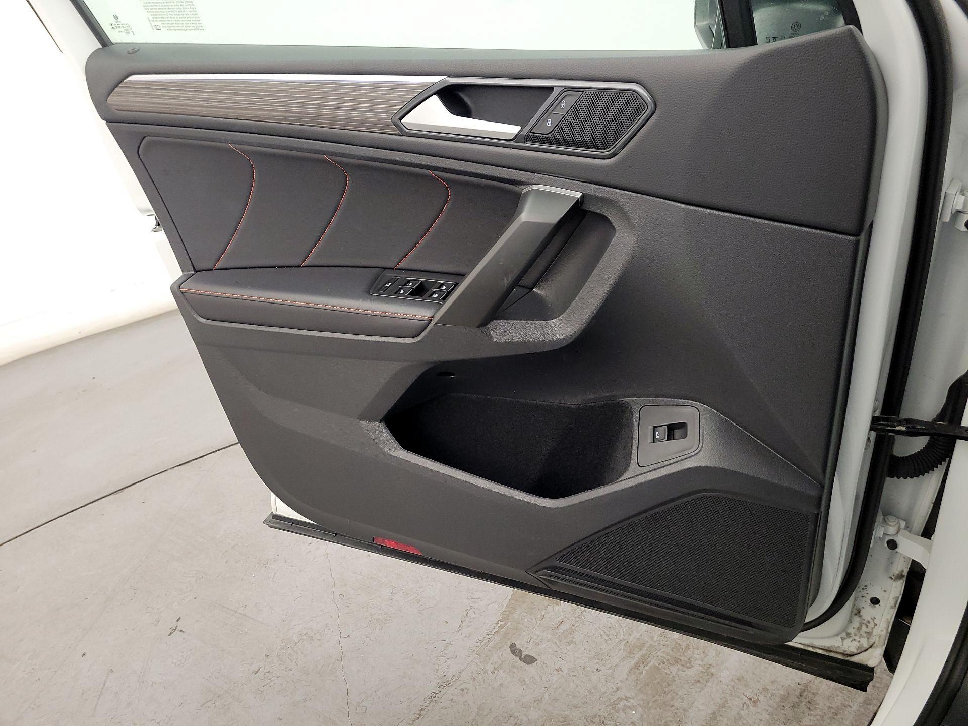 Thumbnail: 2024 Volkswagen Tiguan - 12