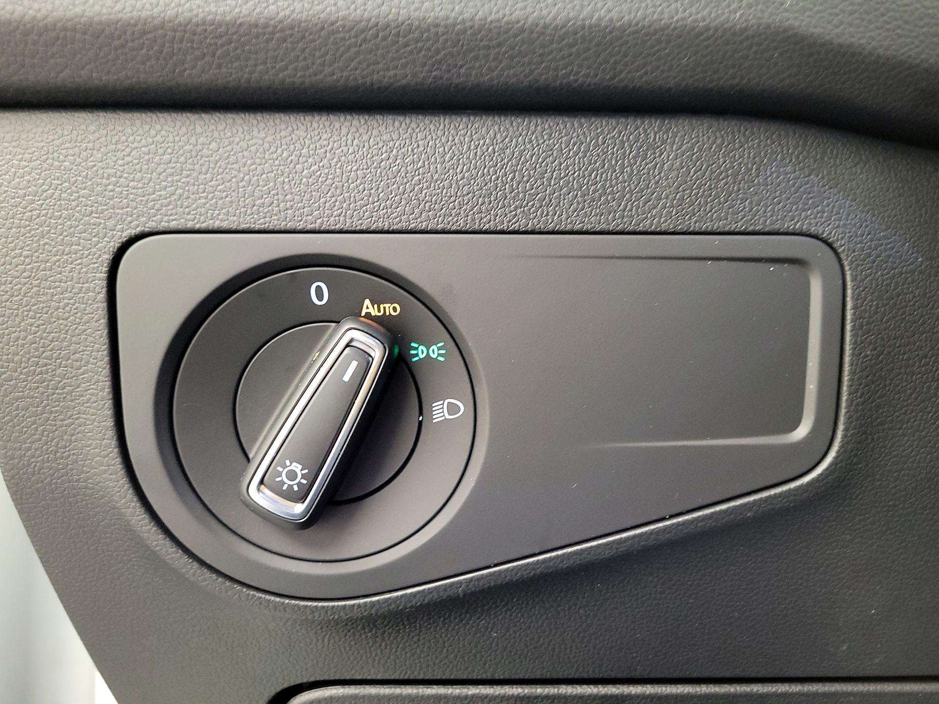 Thumbnail: 2024 Volkswagen Tiguan - 13