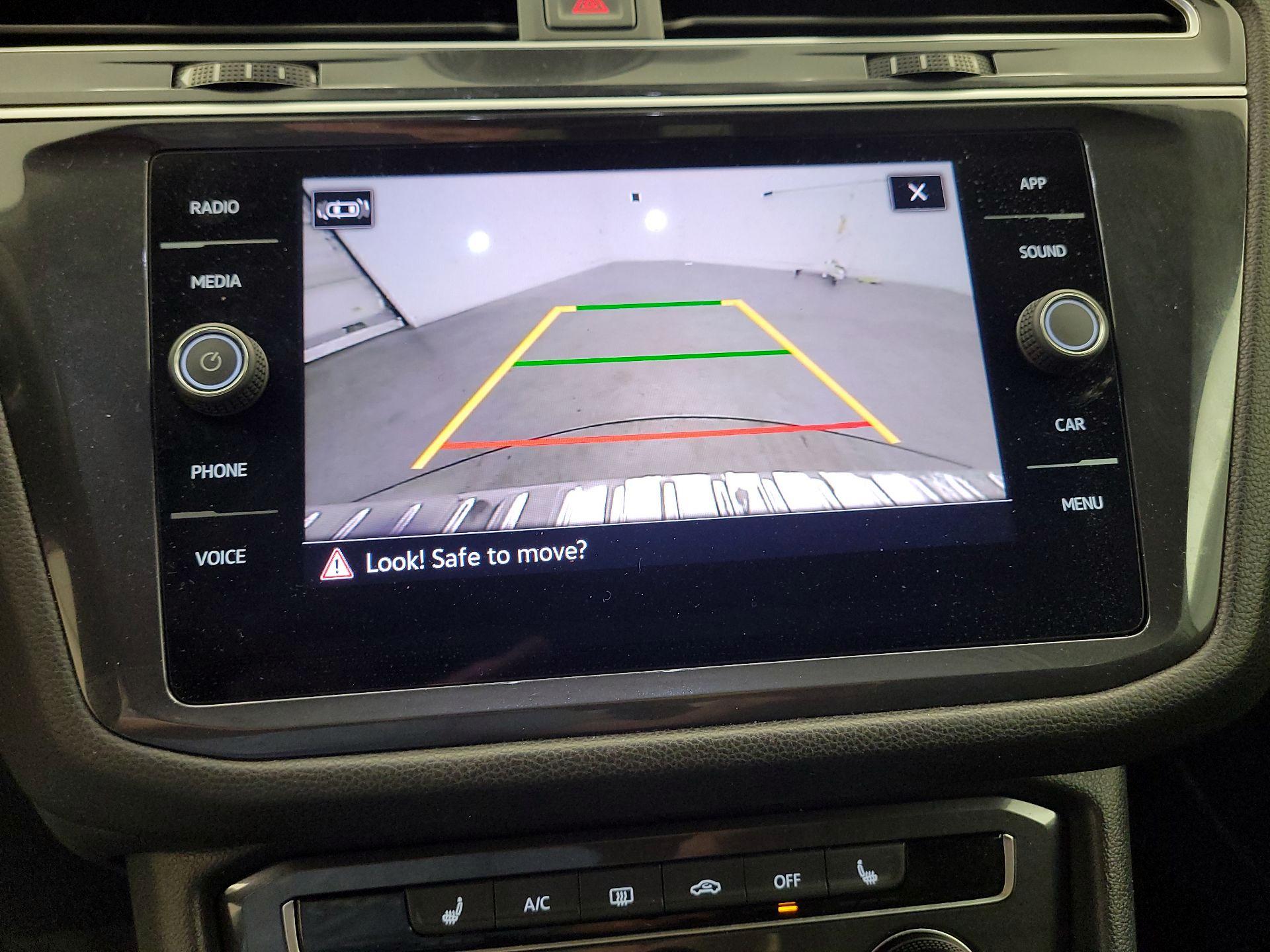 Thumbnail: 2024 Volkswagen Tiguan - 14