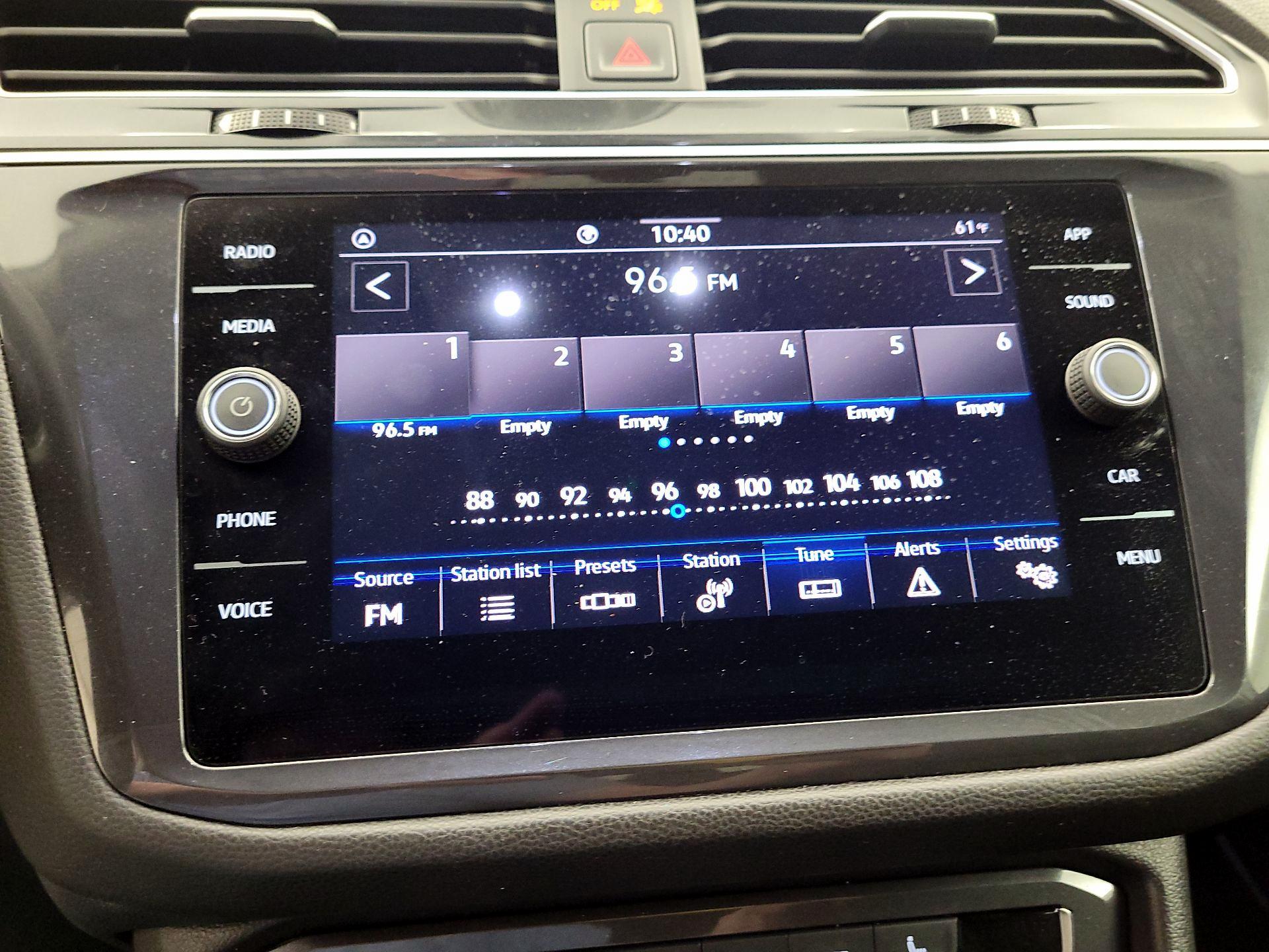 Thumbnail: 2024 Volkswagen Tiguan - 15