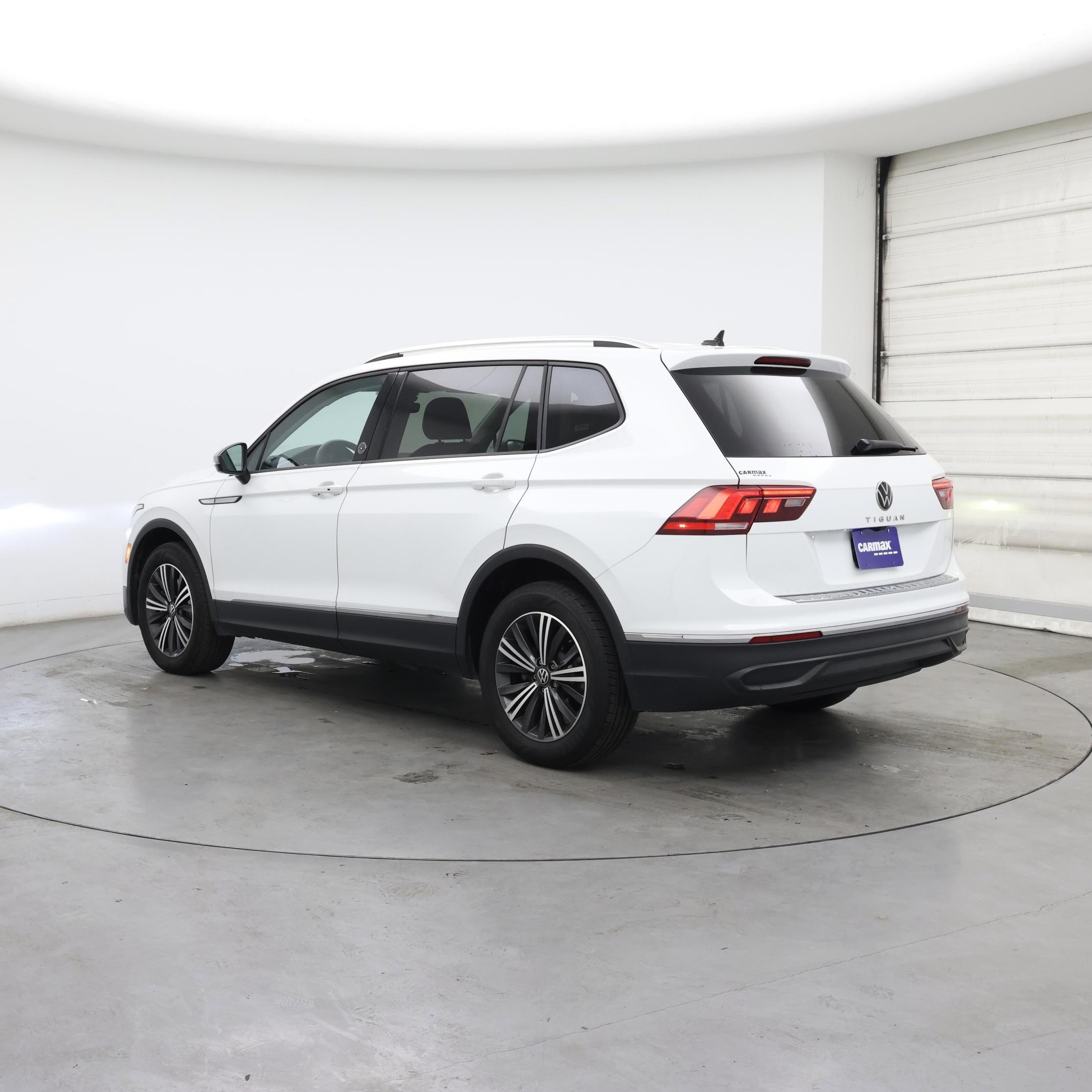 Thumbnail: 2024 Volkswagen Tiguan - 2